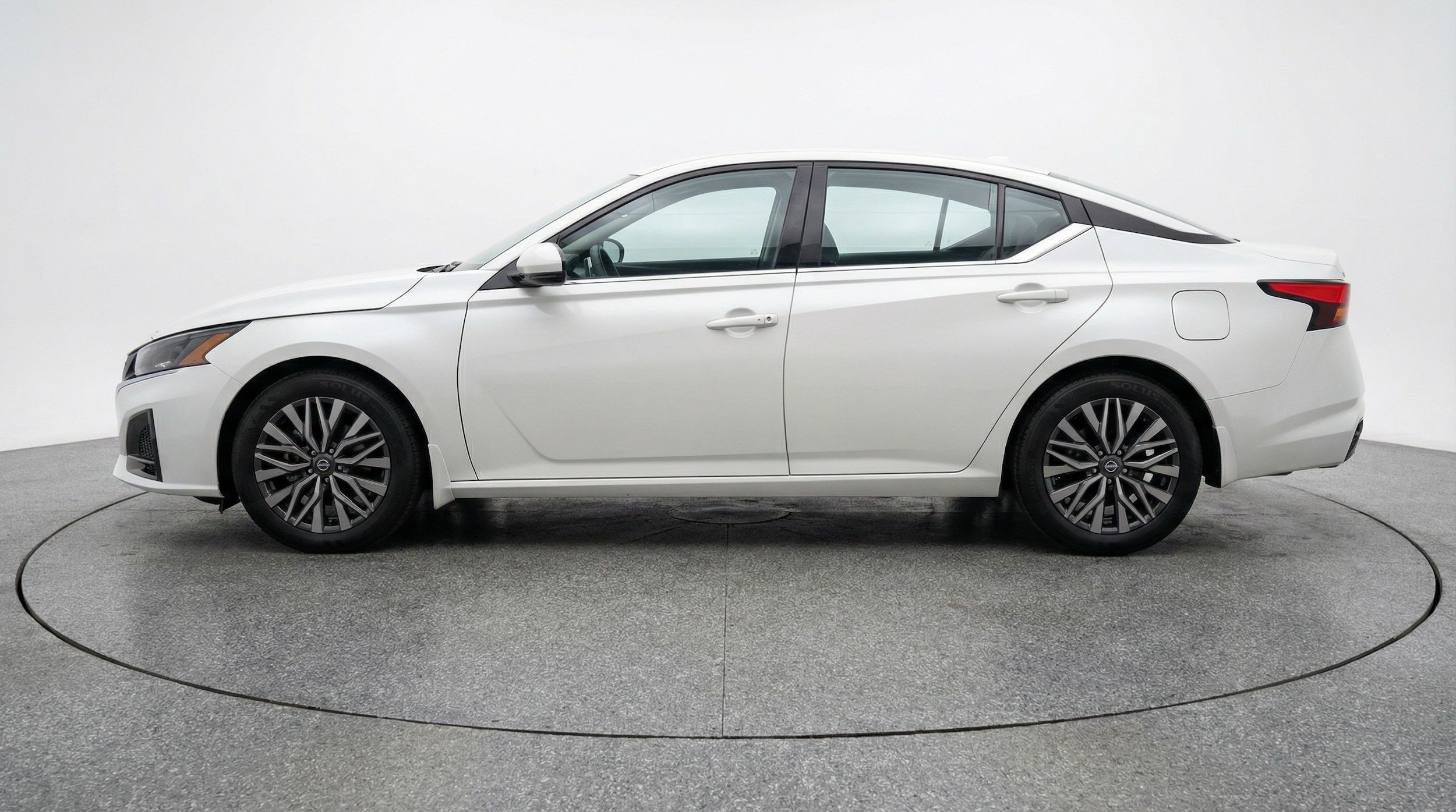 Thumbnail: 2025 Nissan Altima - 4