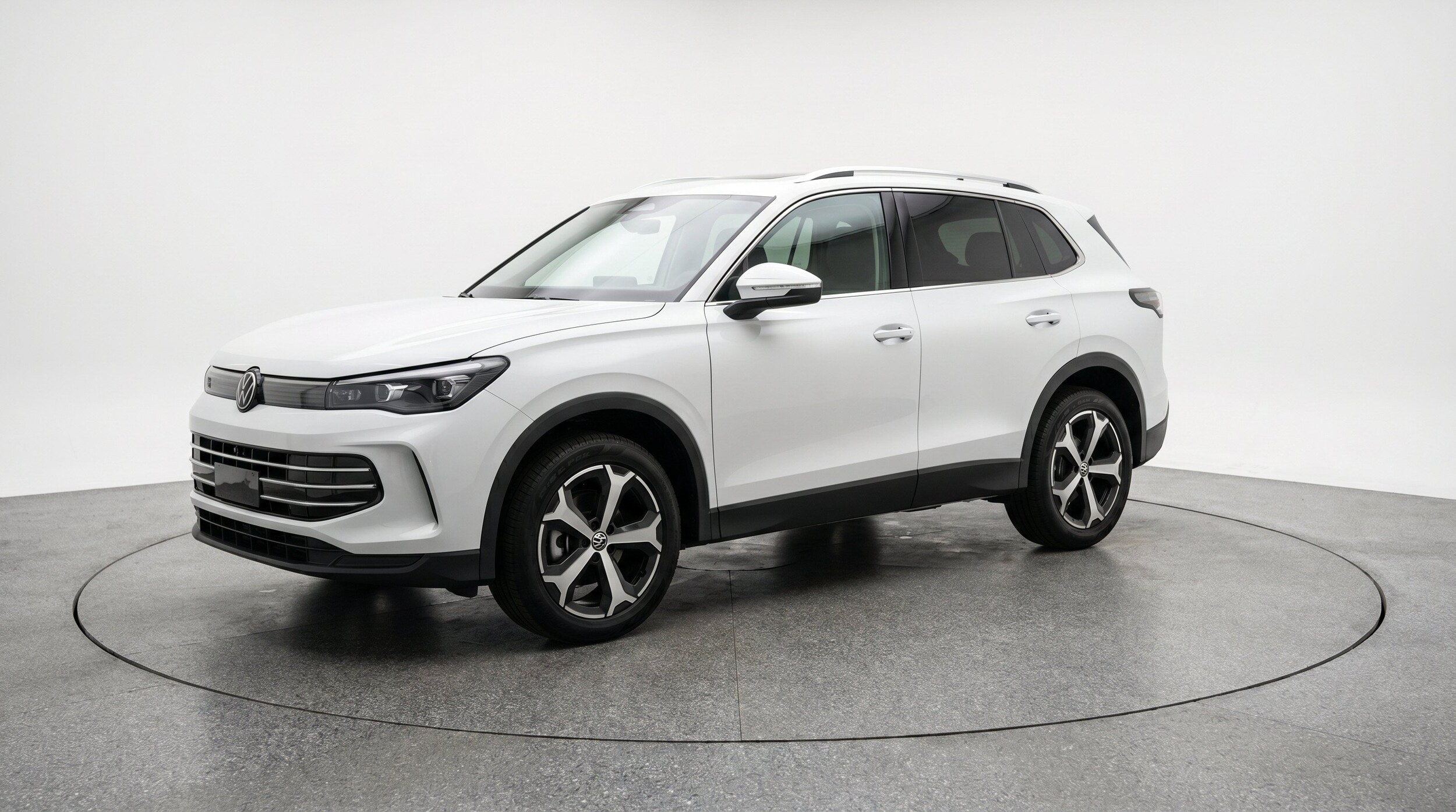 Thumbnail: 2026 Volkswagen Tiguan - 3