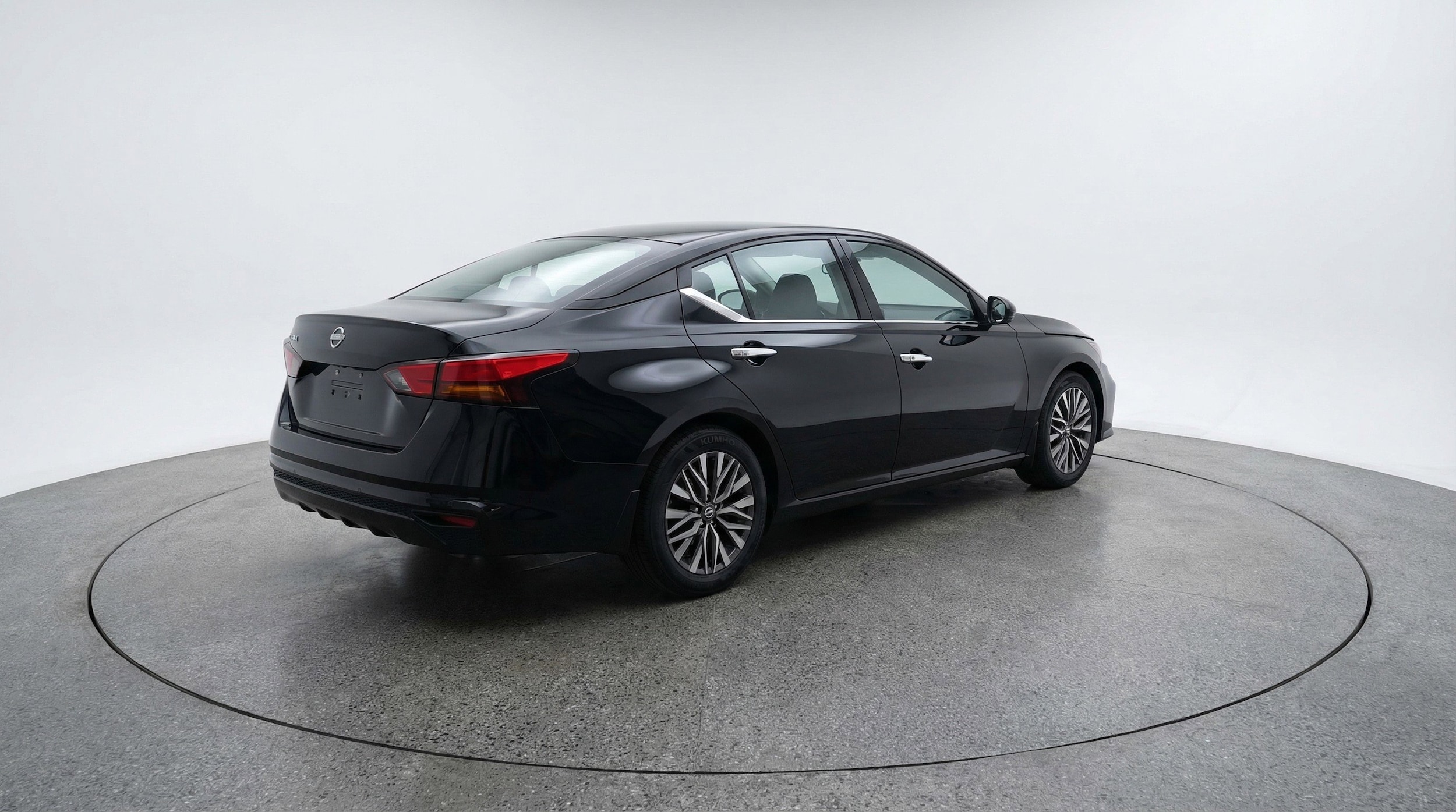 Thumbnail: 2025 Nissan Altima - 9