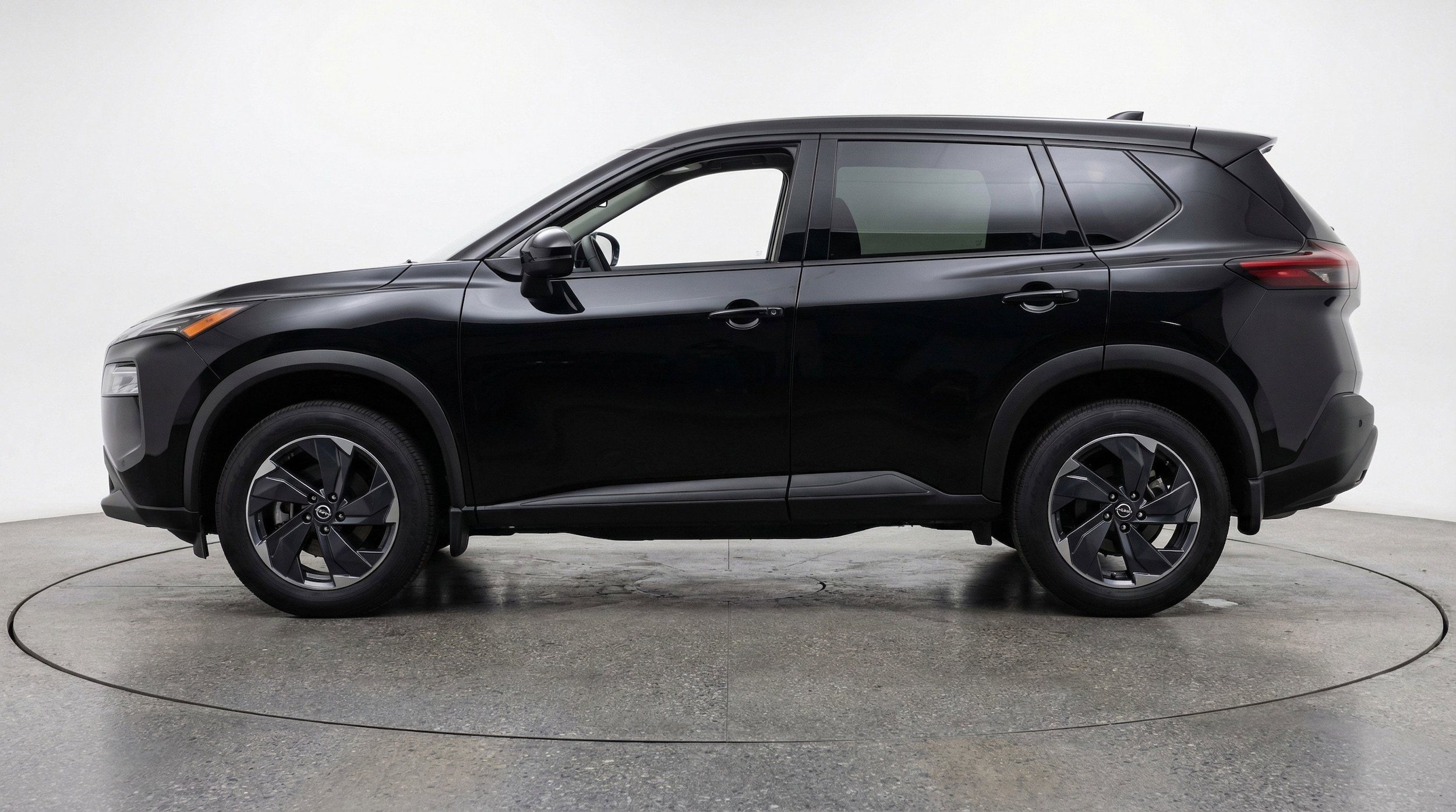 Thumbnail: 2025 Nissan Rogue - 5