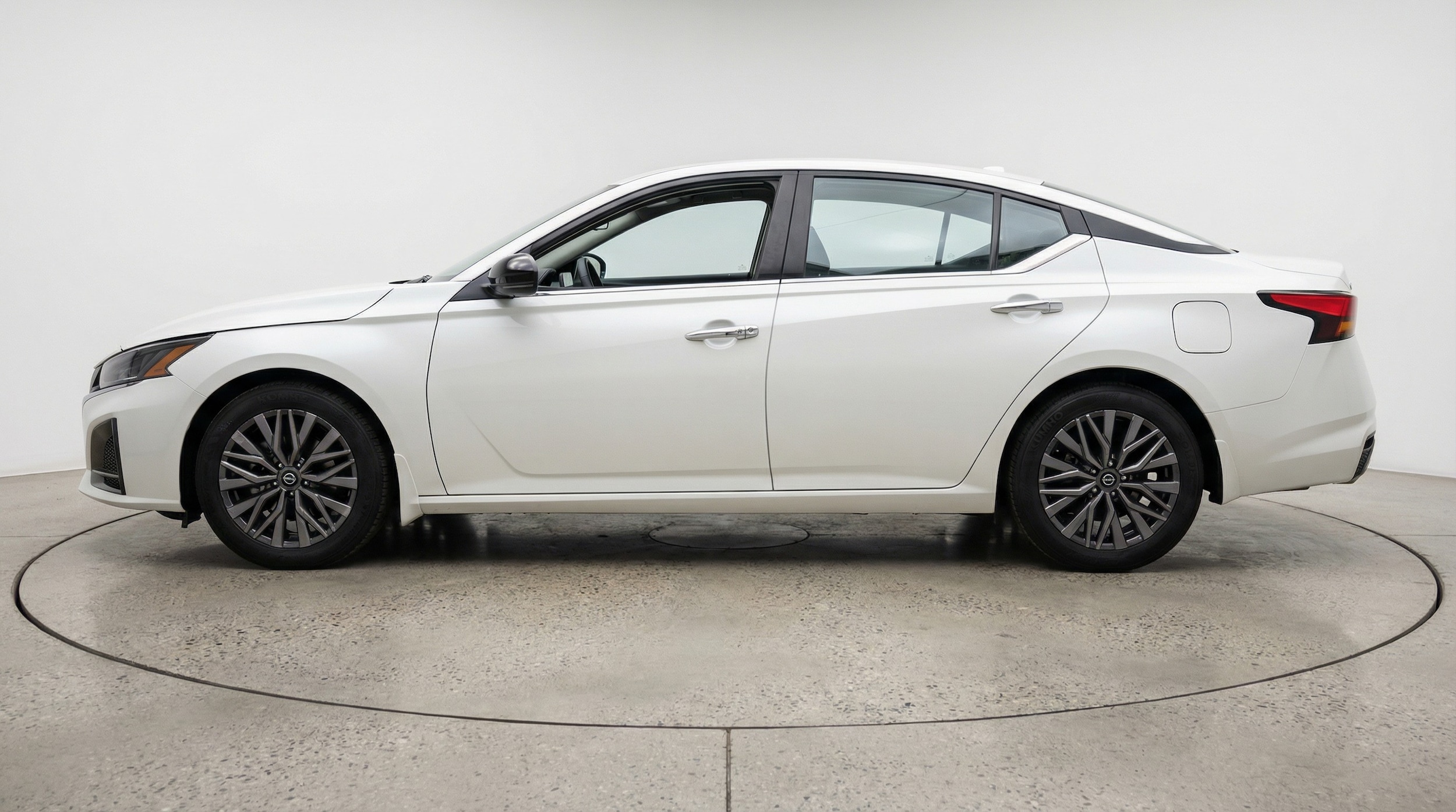 Thumbnail: 2025 Nissan Altima - 4