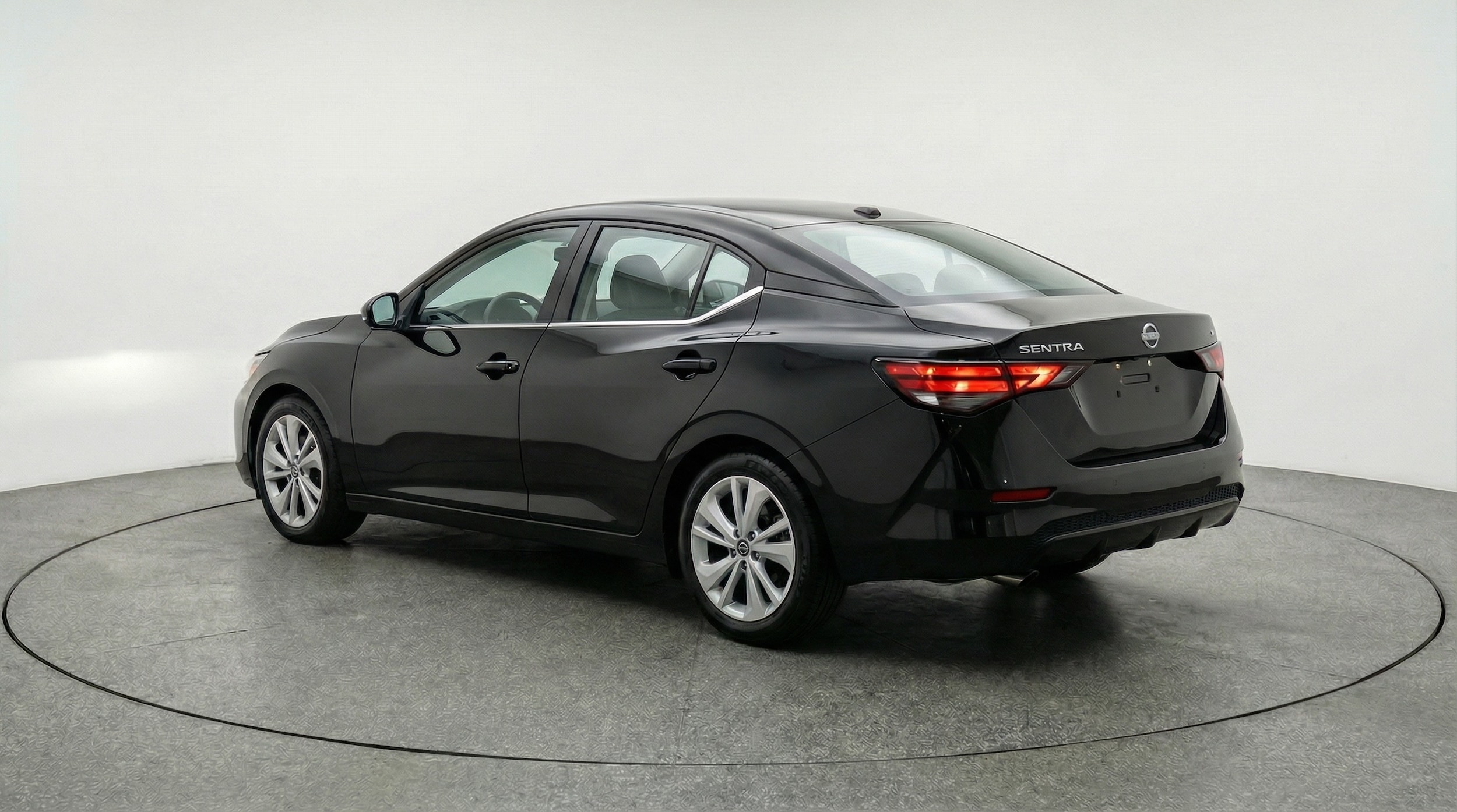 Thumbnail: 2025 Nissan Sentra - 5