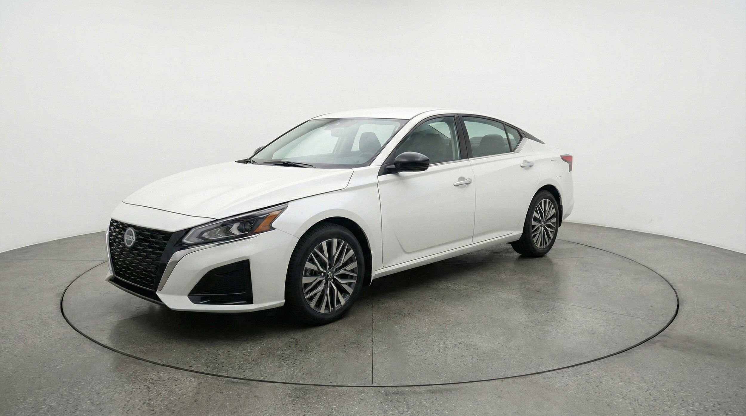 Thumbnail: 2025 Nissan Altima - 3