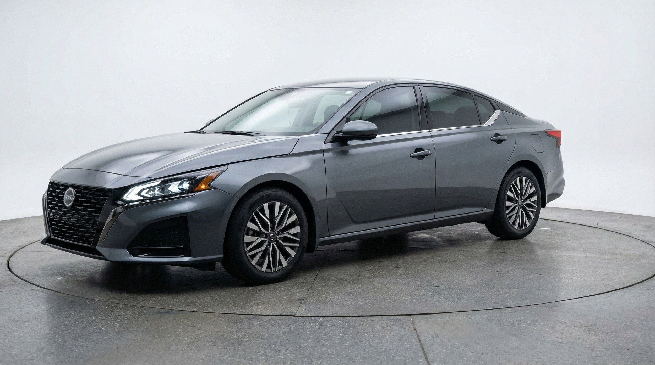 Thumbnail: 2025 Nissan Altima - 3