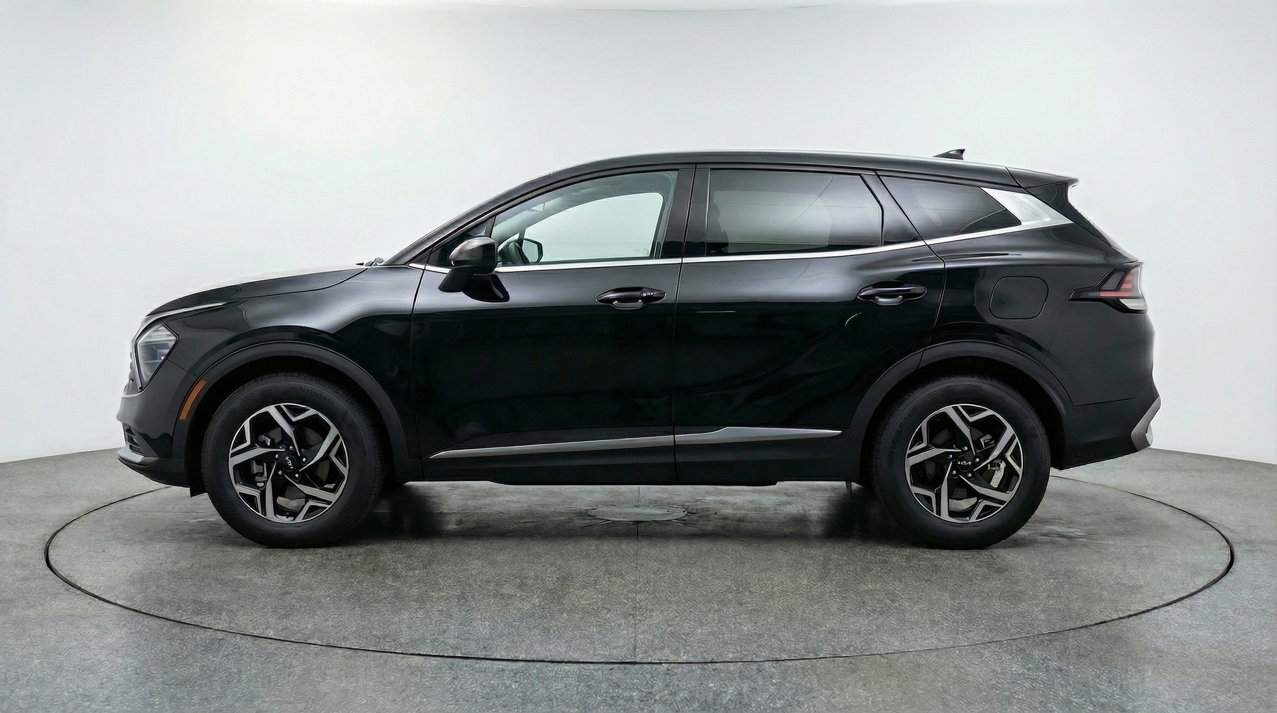 Thumbnail: 2025 Kia Sportage - 4