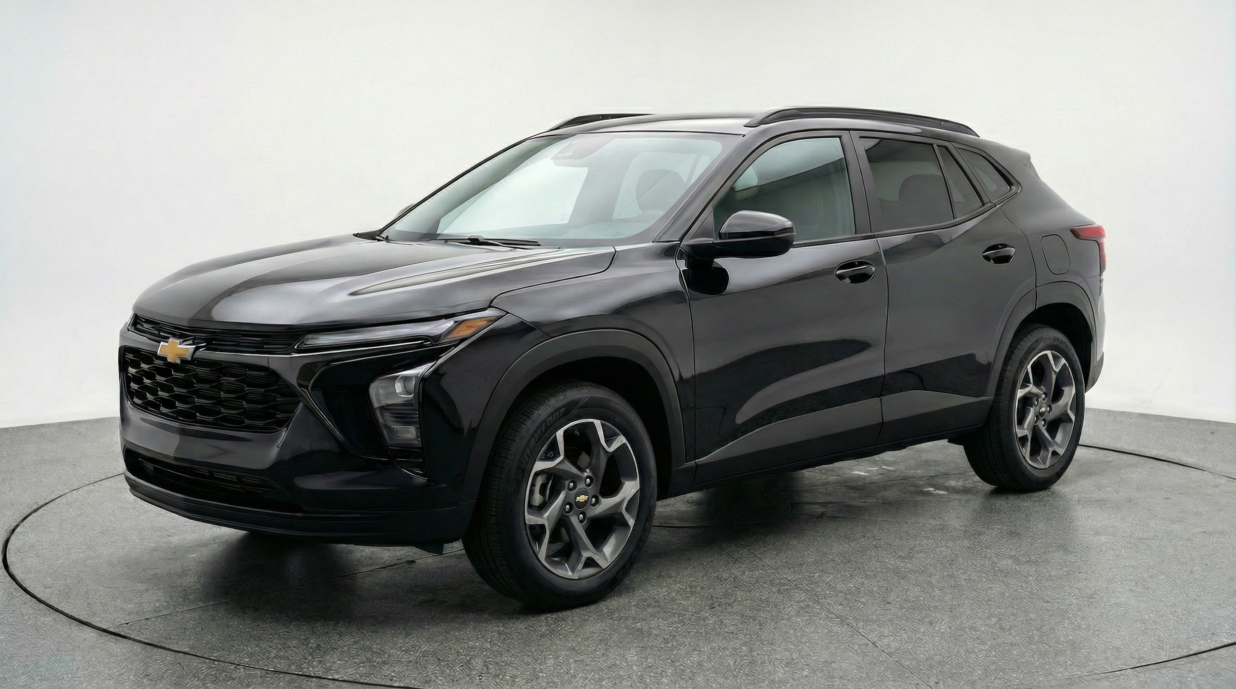 Thumbnail: 2025 Chevrolet Trax - 3