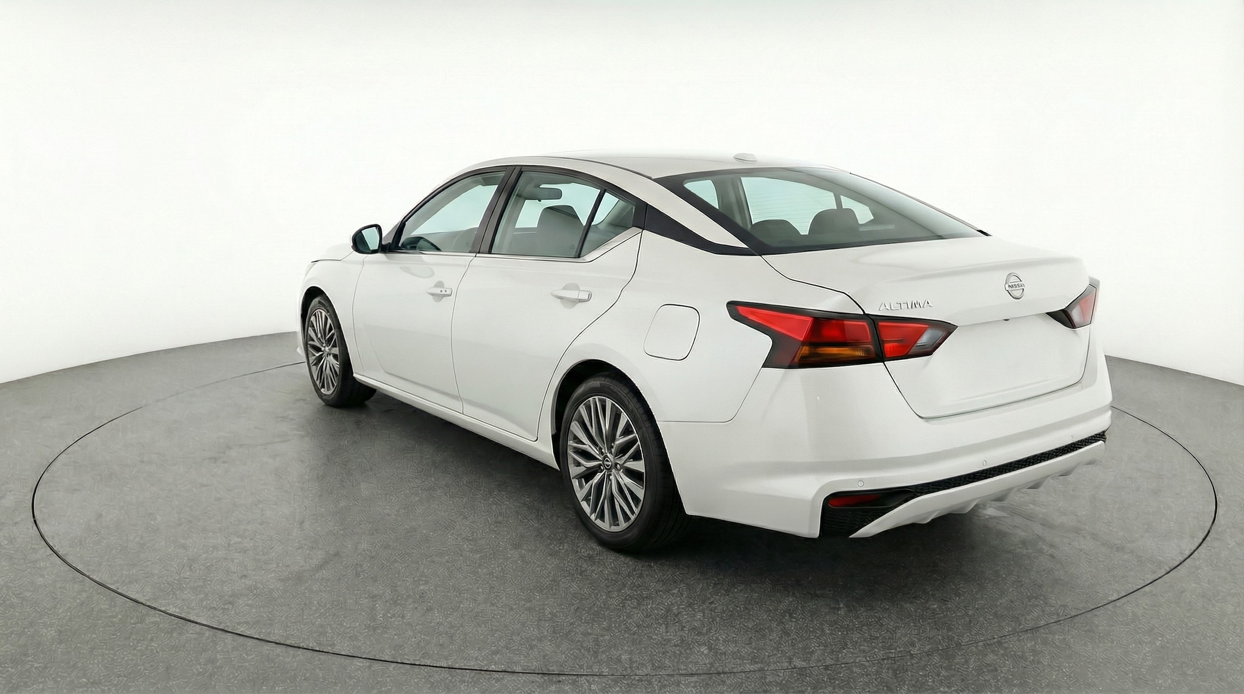 Thumbnail: 2025 Nissan Altima - 5