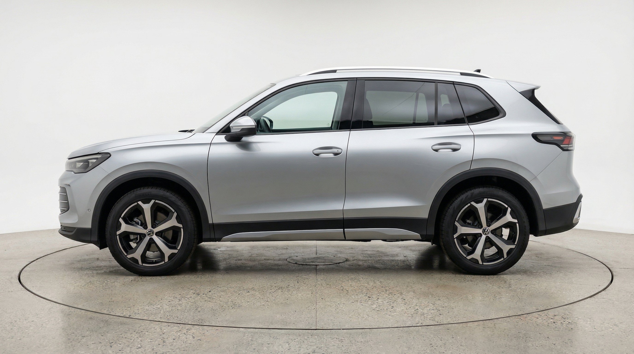 Thumbnail: 2026 Volkswagen Tiguan - 5