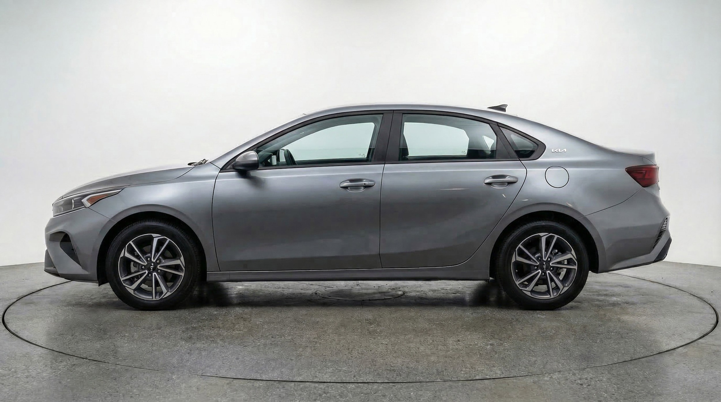 Thumbnail: 2024 Kia Forte - 5