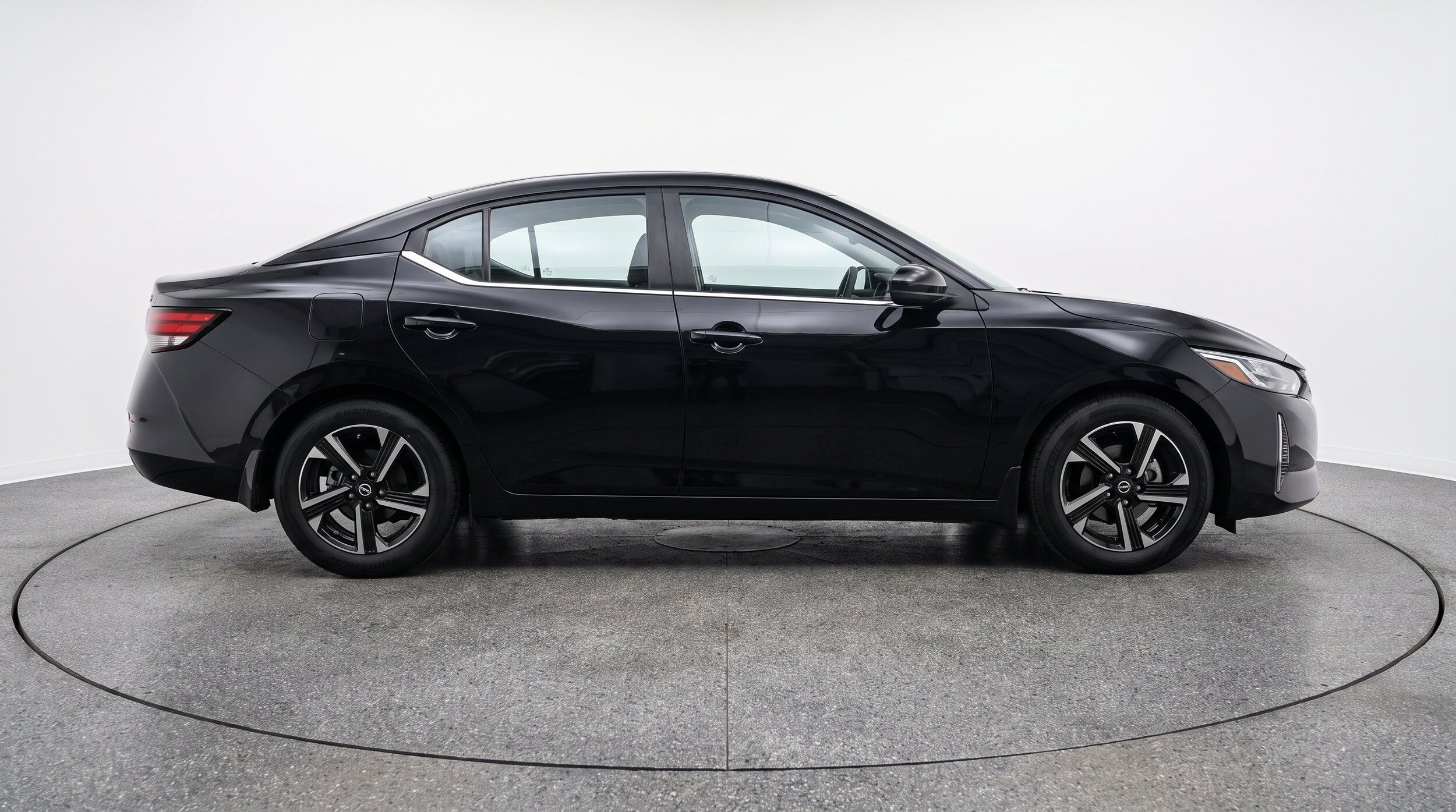 Thumbnail: 2025 Nissan Sentra - 10
