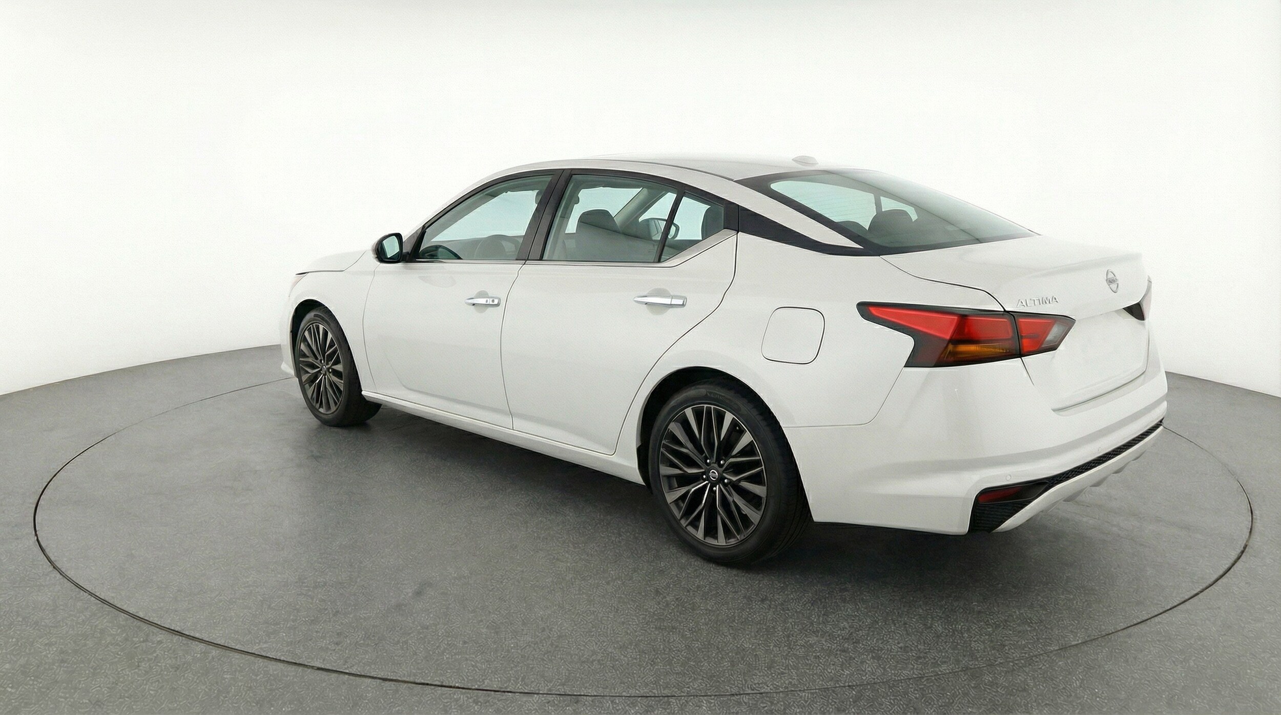 Thumbnail: 2025 Nissan Altima - 6