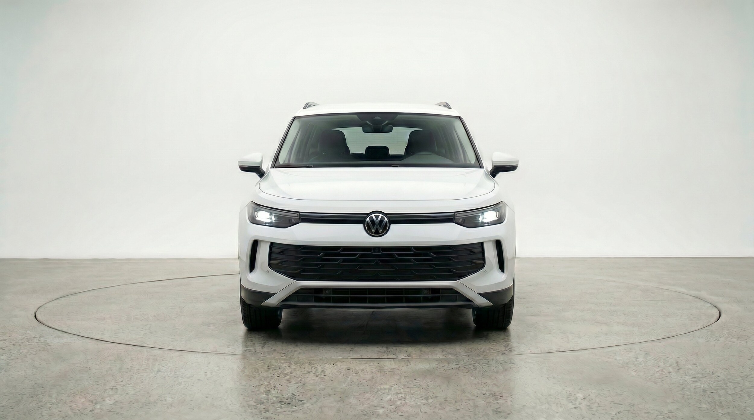 Thumbnail: 2026 Volkswagen Tiguan - 2