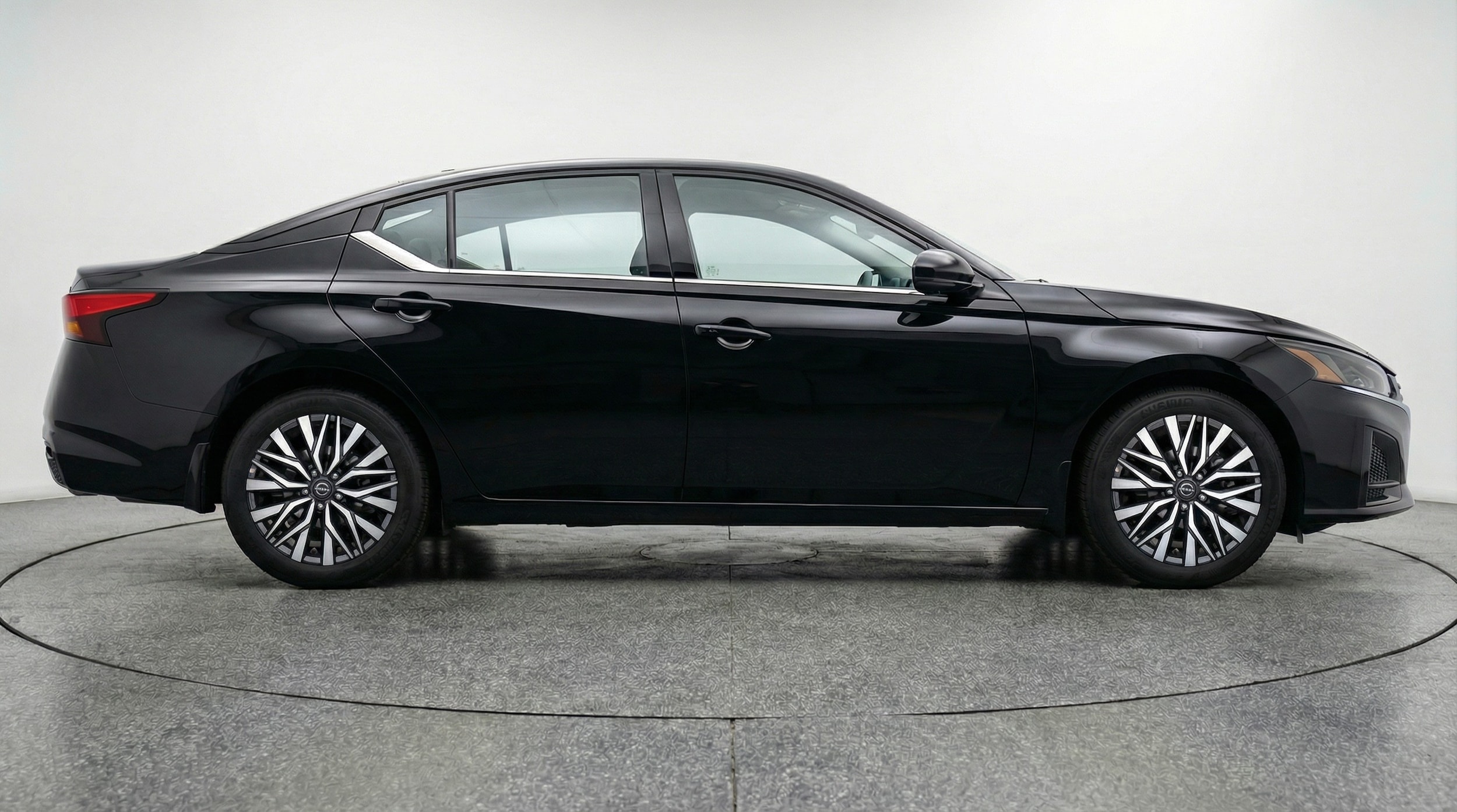 Thumbnail: 2025 Nissan Altima - 8