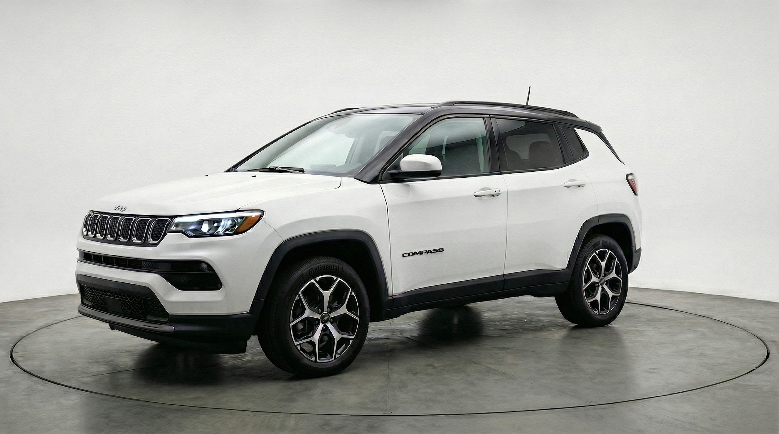 Thumbnail: 2025 Jeep Compass - 3