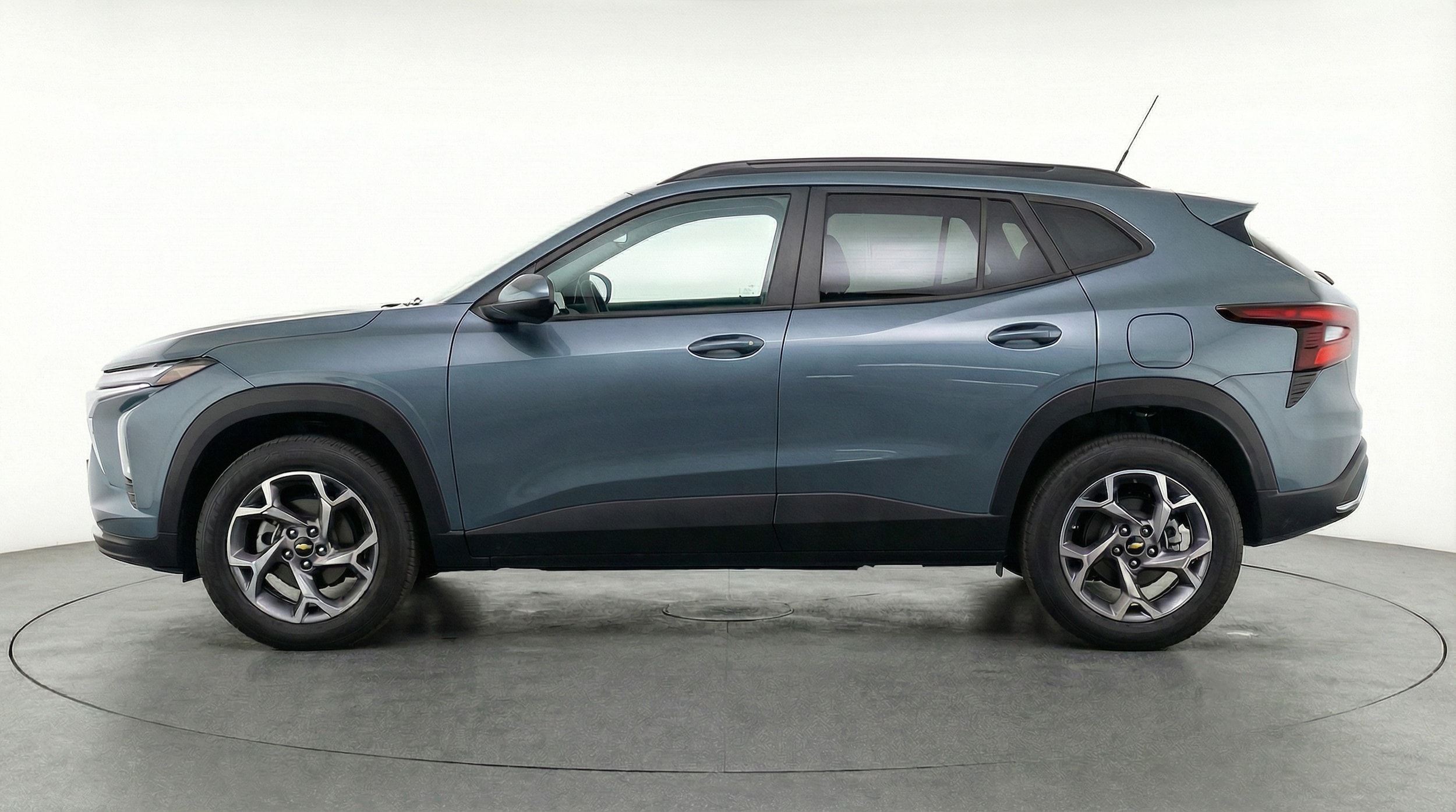 Thumbnail: 2025 Chevrolet Trax - 4