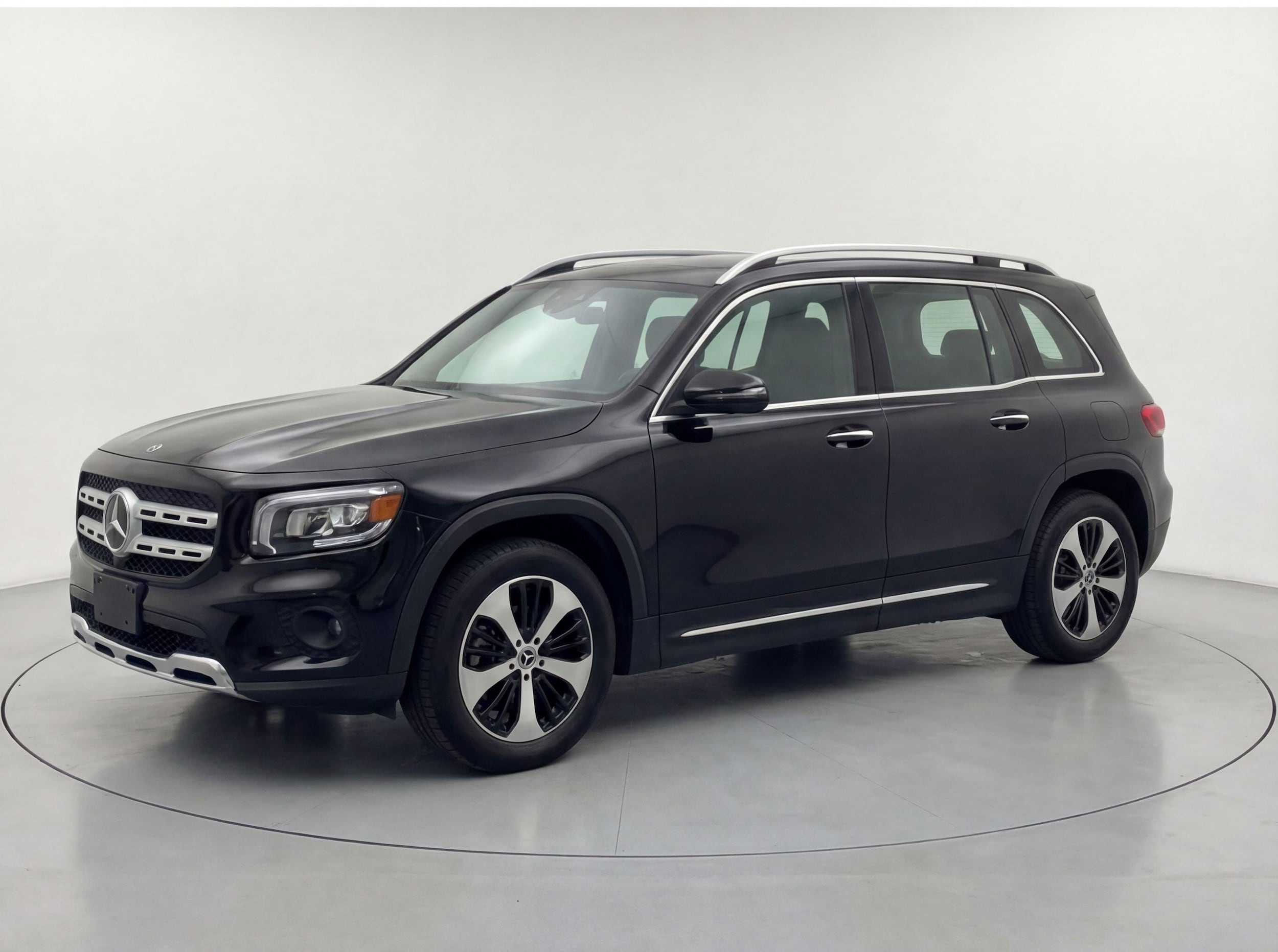 Thumbnail: 2025 Mercedes-Benz GLB - 3