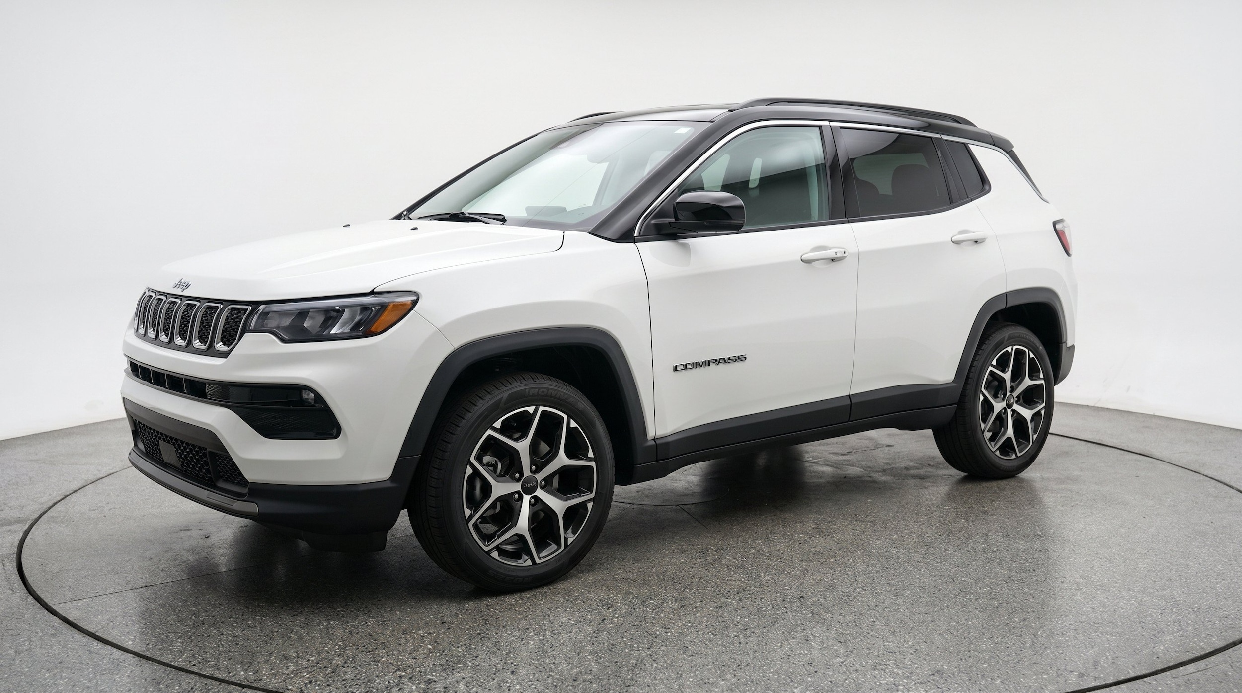 Thumbnail: 2025 Jeep Compass - 3