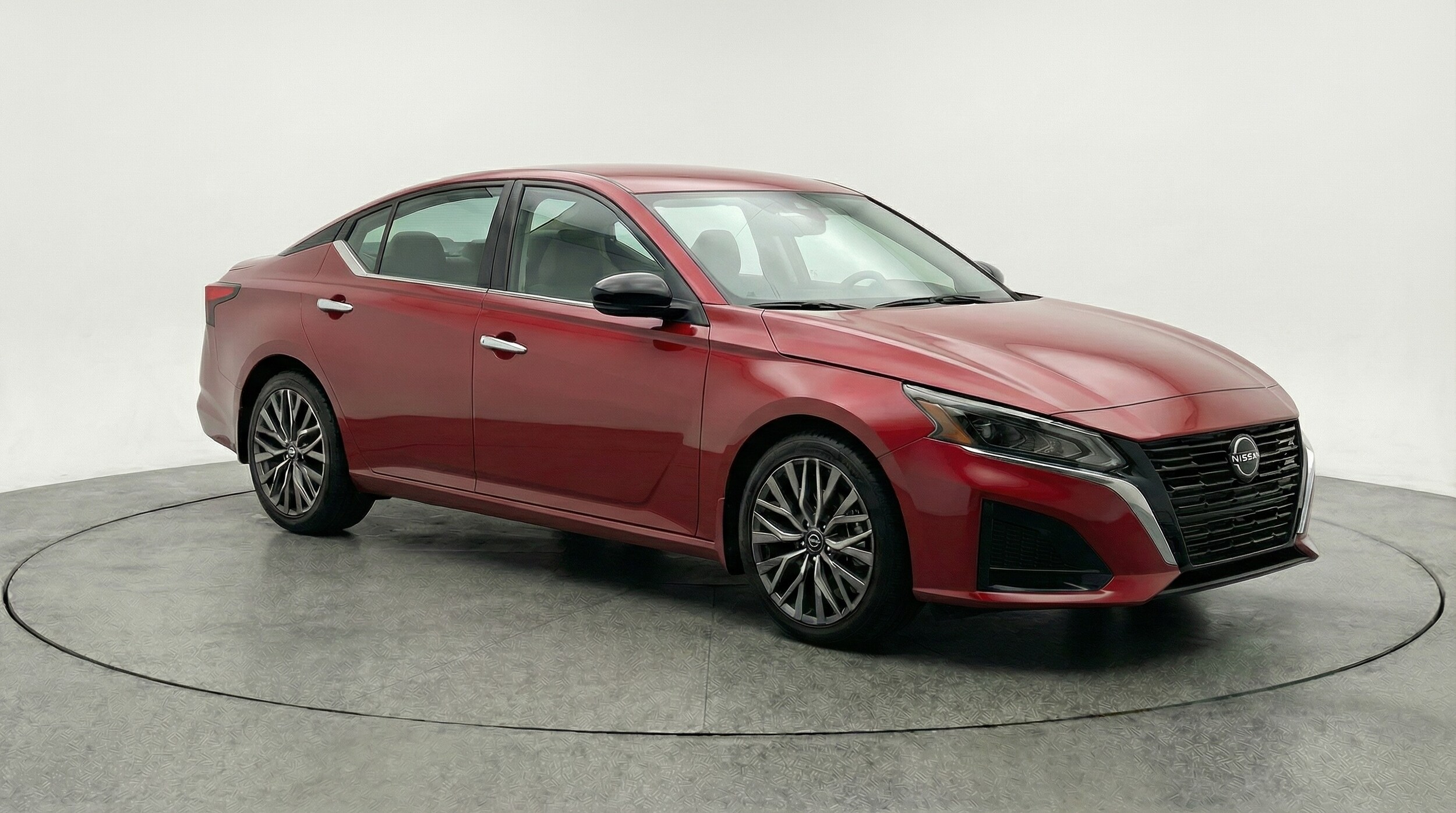 Thumbnail: 2025 Nissan Altima - 1