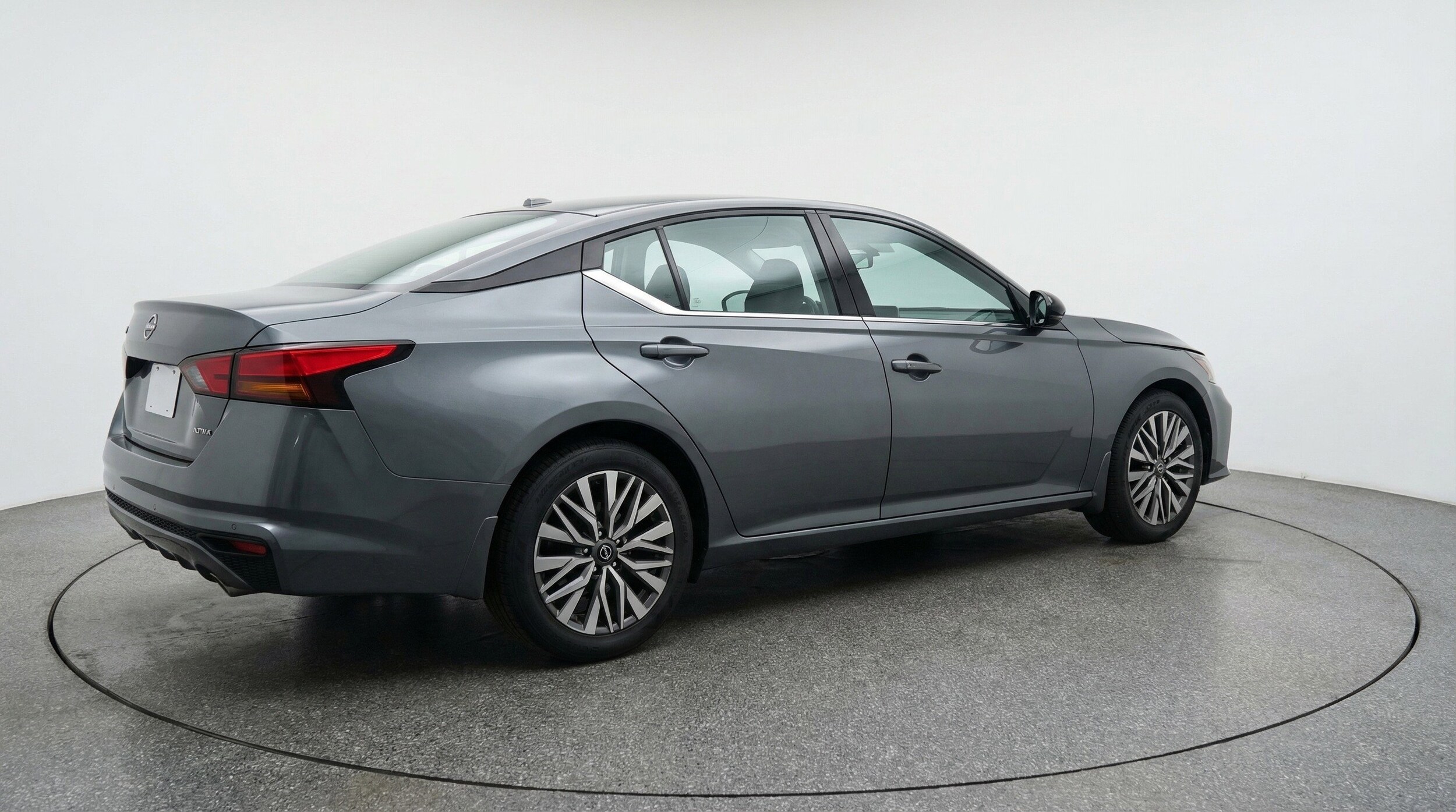 Thumbnail: 2025 Nissan Altima - 9