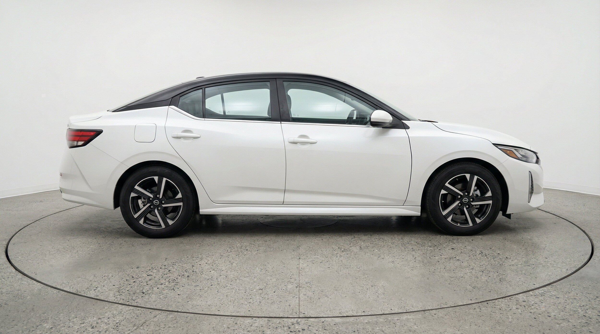 Thumbnail: 2025 Nissan Sentra - 11