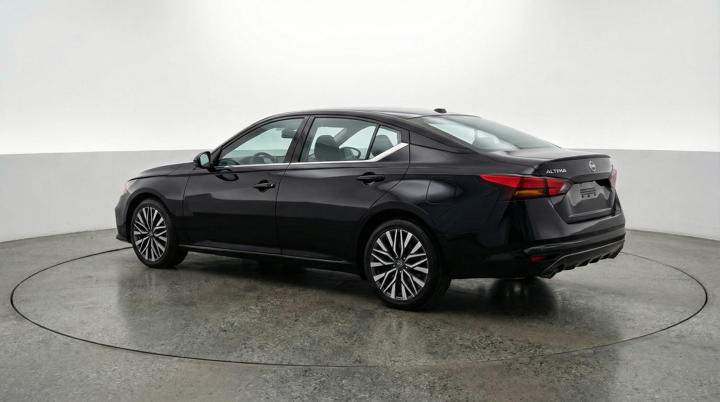 Thumbnail: 2025 Nissan Altima - 5