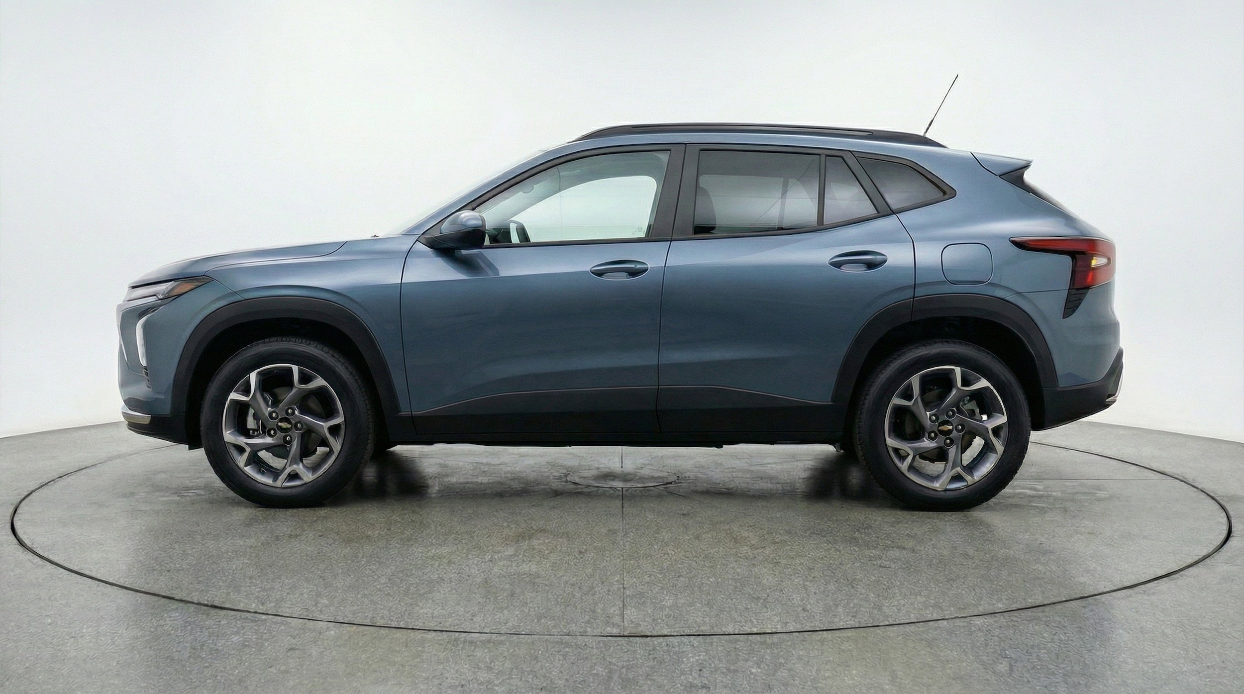 Thumbnail: 2025 Chevrolet Trax - 5