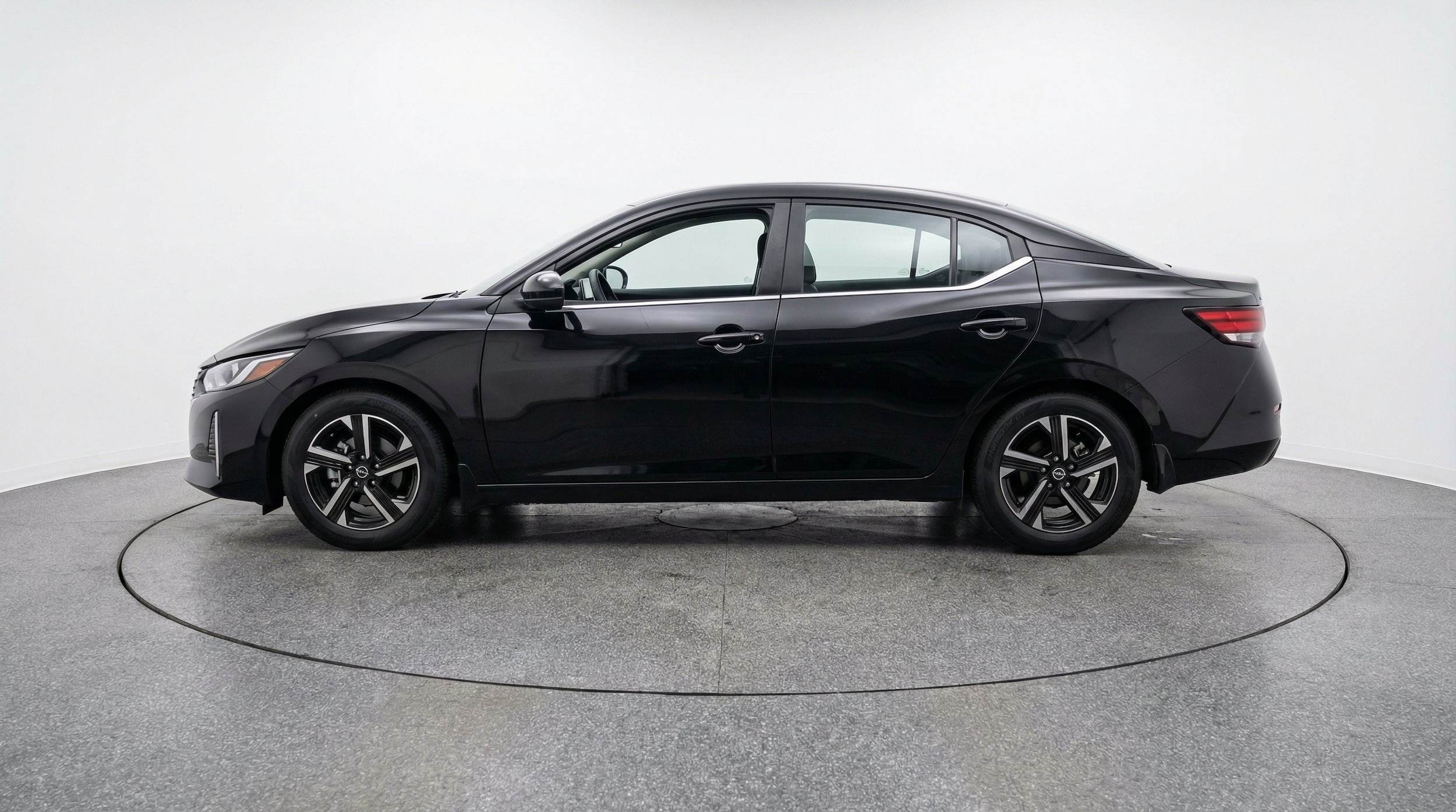 Thumbnail: 2025 Nissan Sentra - 5
