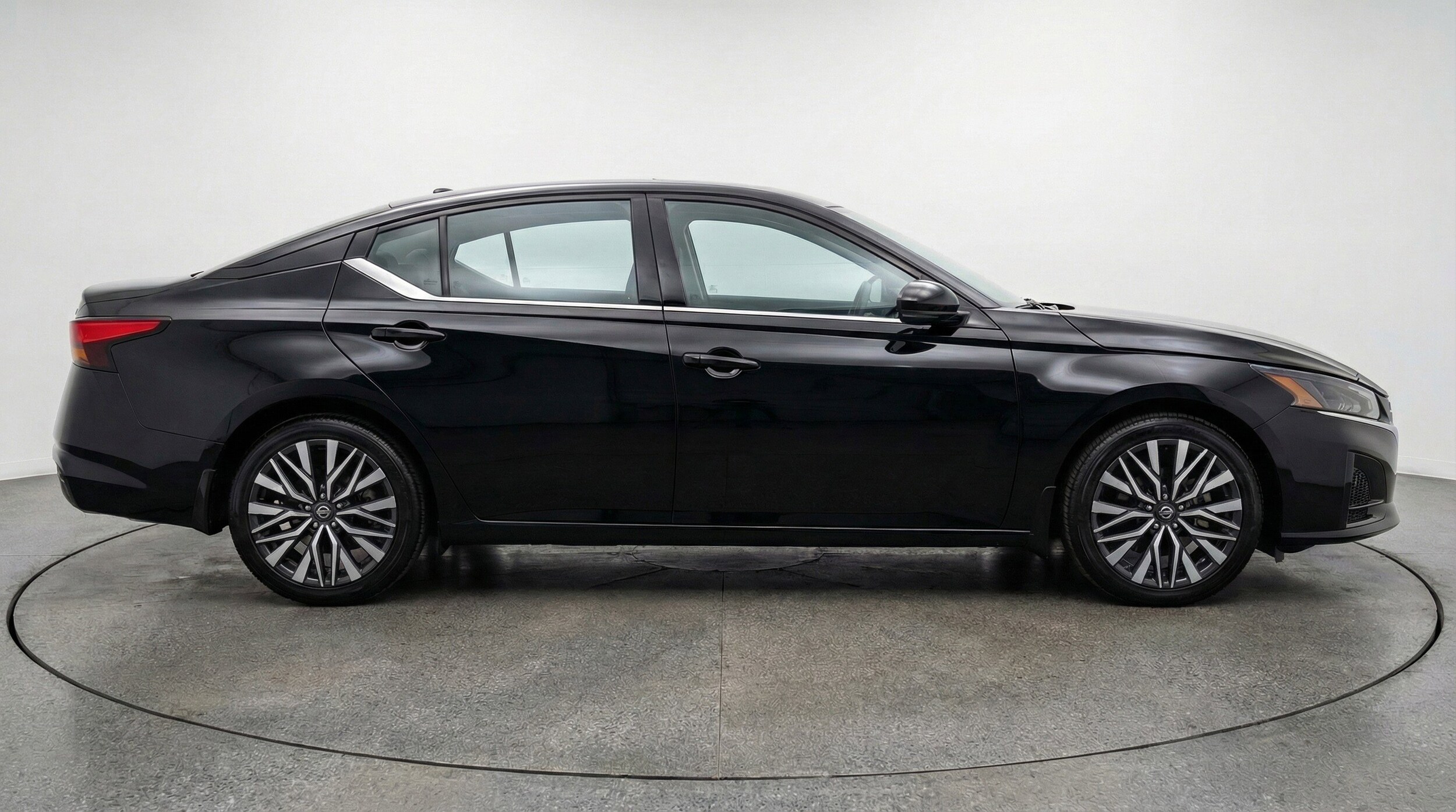 Thumbnail: 2025 Nissan Altima - 11