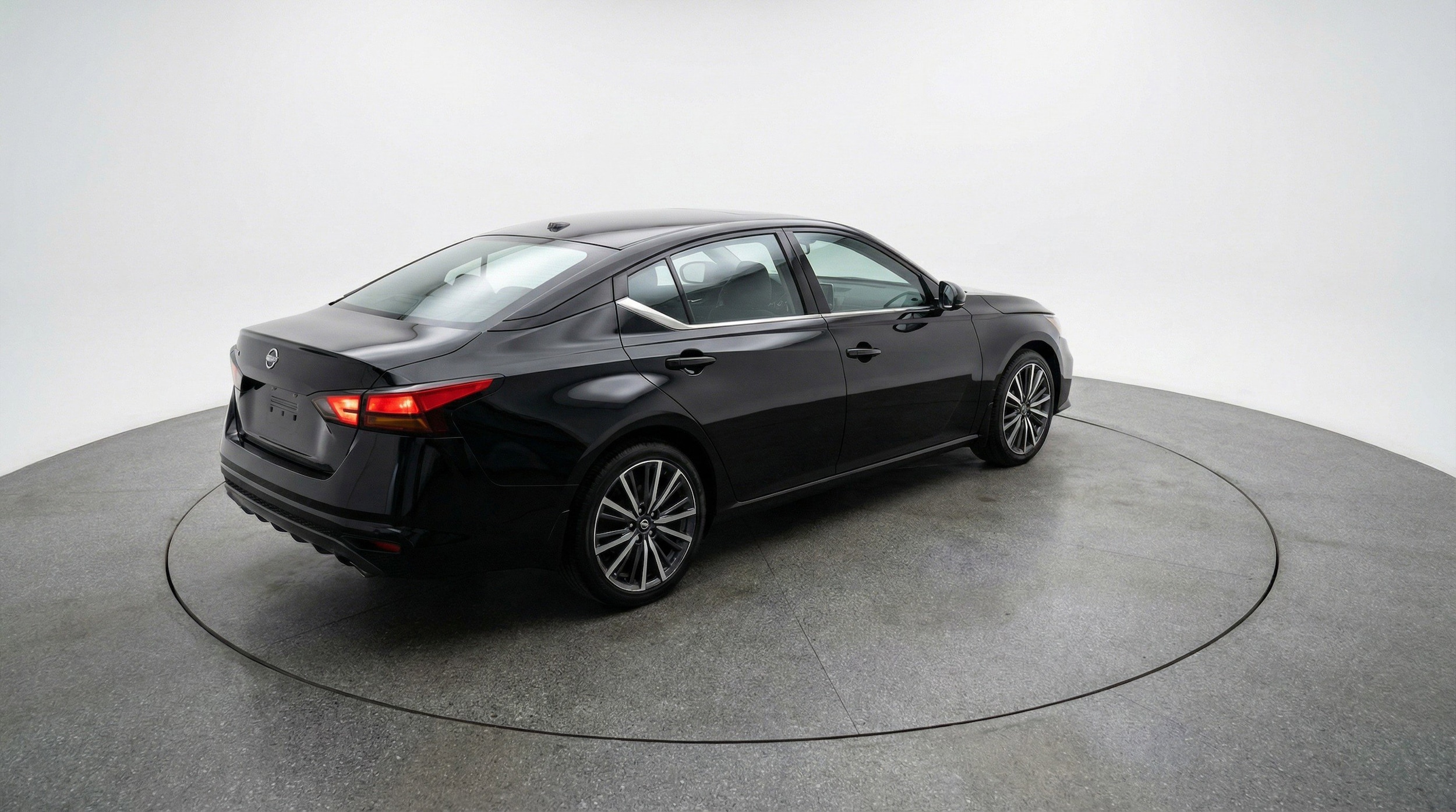 Thumbnail: 2025 Nissan Altima - 9