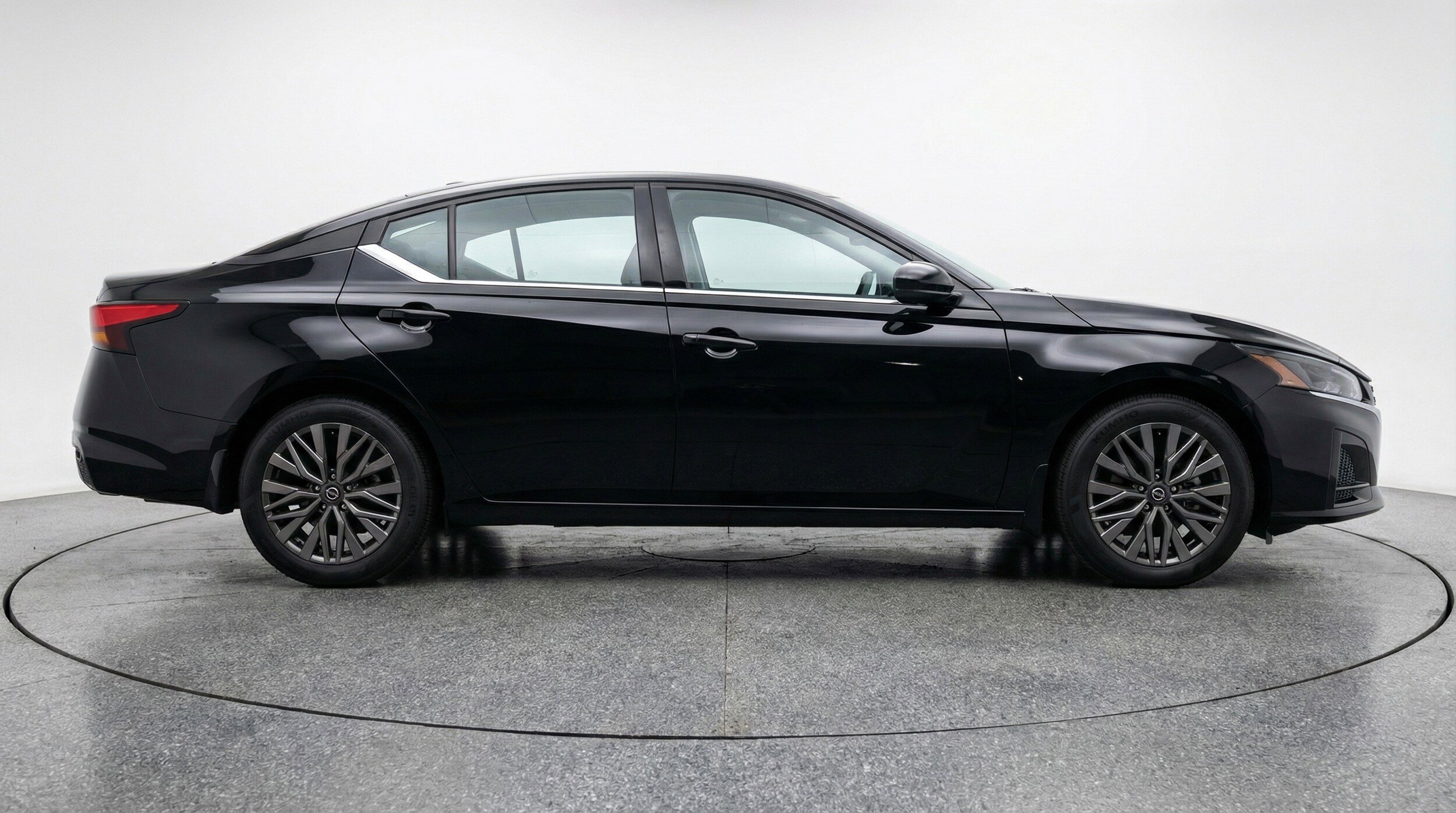 Thumbnail: 2025 Nissan Altima - 11