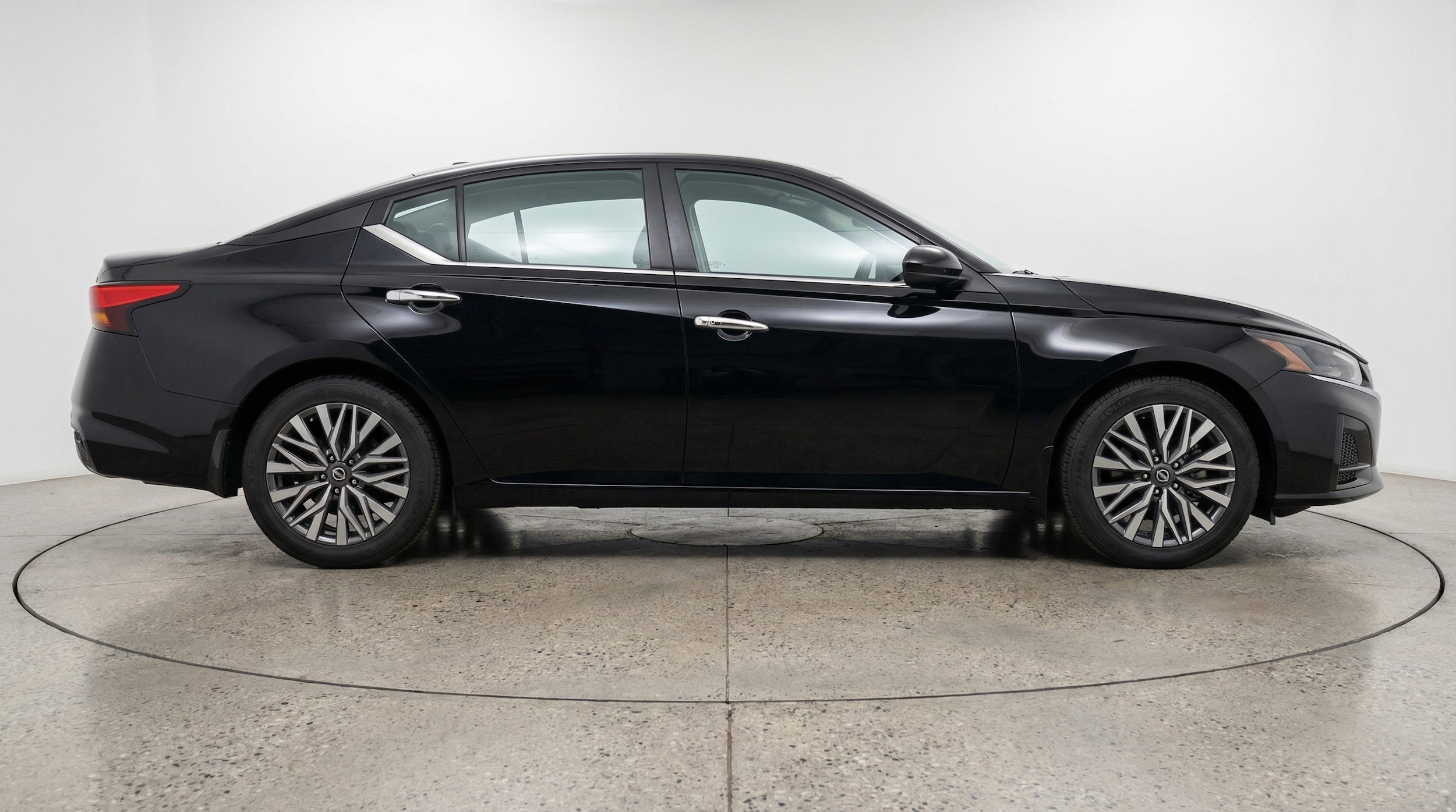 Thumbnail: 2025 Nissan Altima - 11