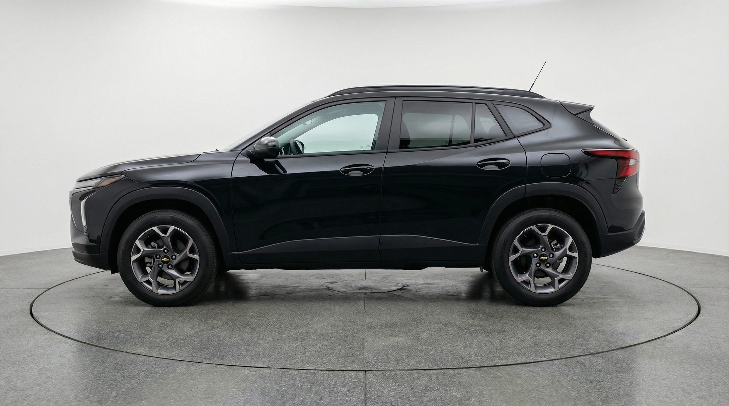 Thumbnail: 2025 Chevrolet Trax - 4