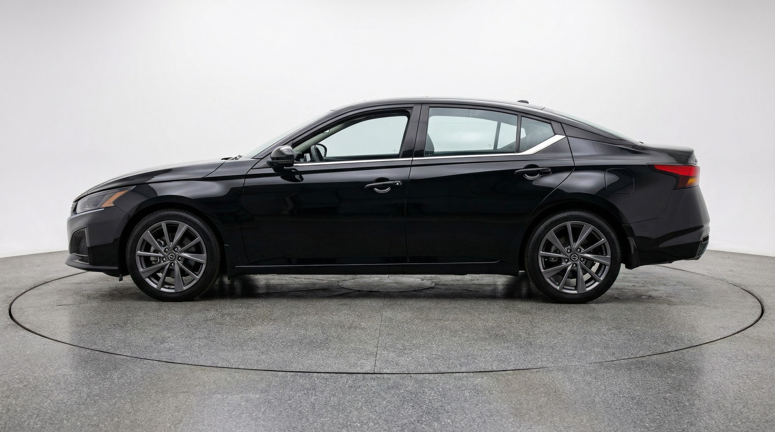 Thumbnail: 2025 Nissan Altima - 4