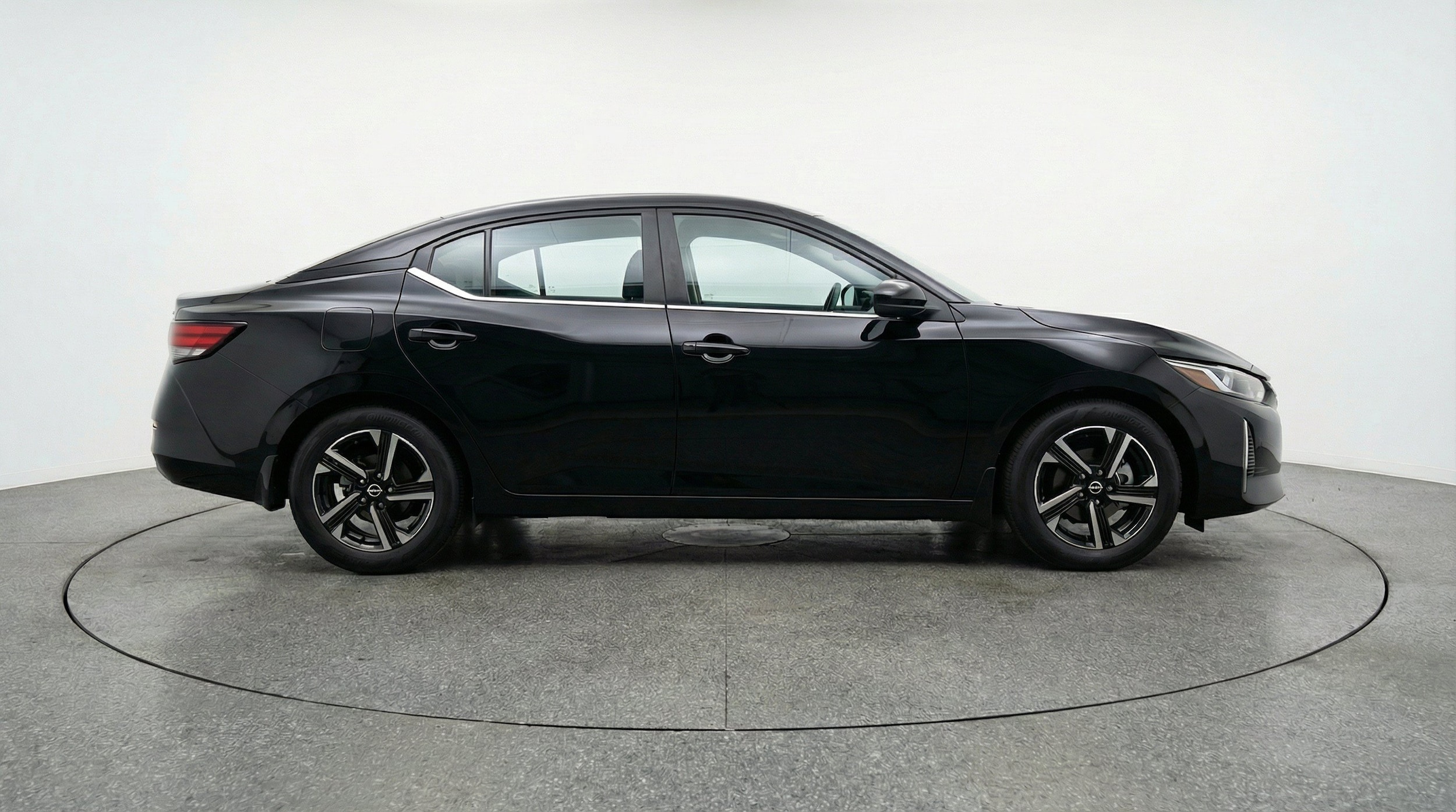 Thumbnail: 2025 Nissan Sentra - 5
