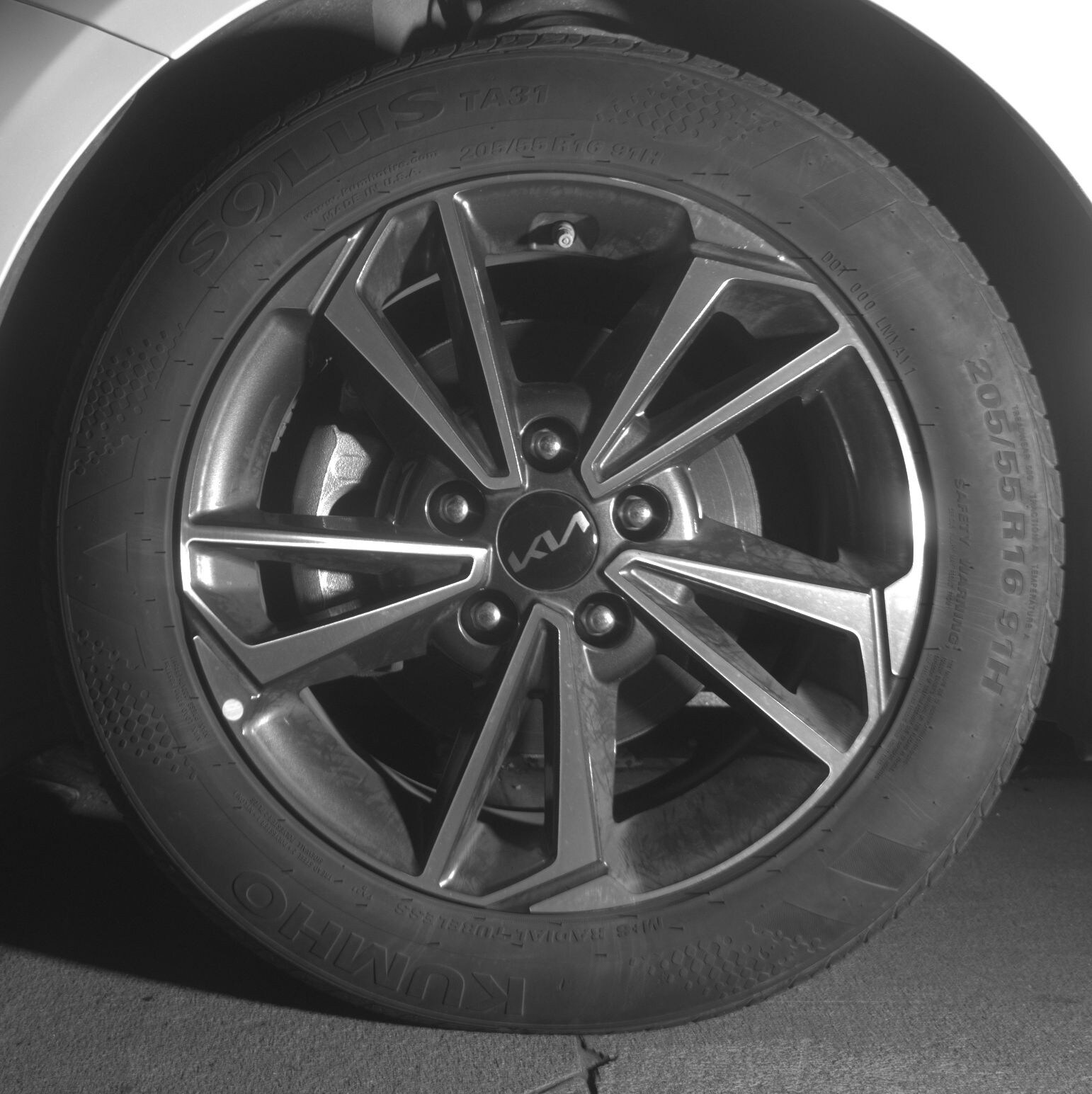 Thumbnail: 2024 Kia Forte - 9