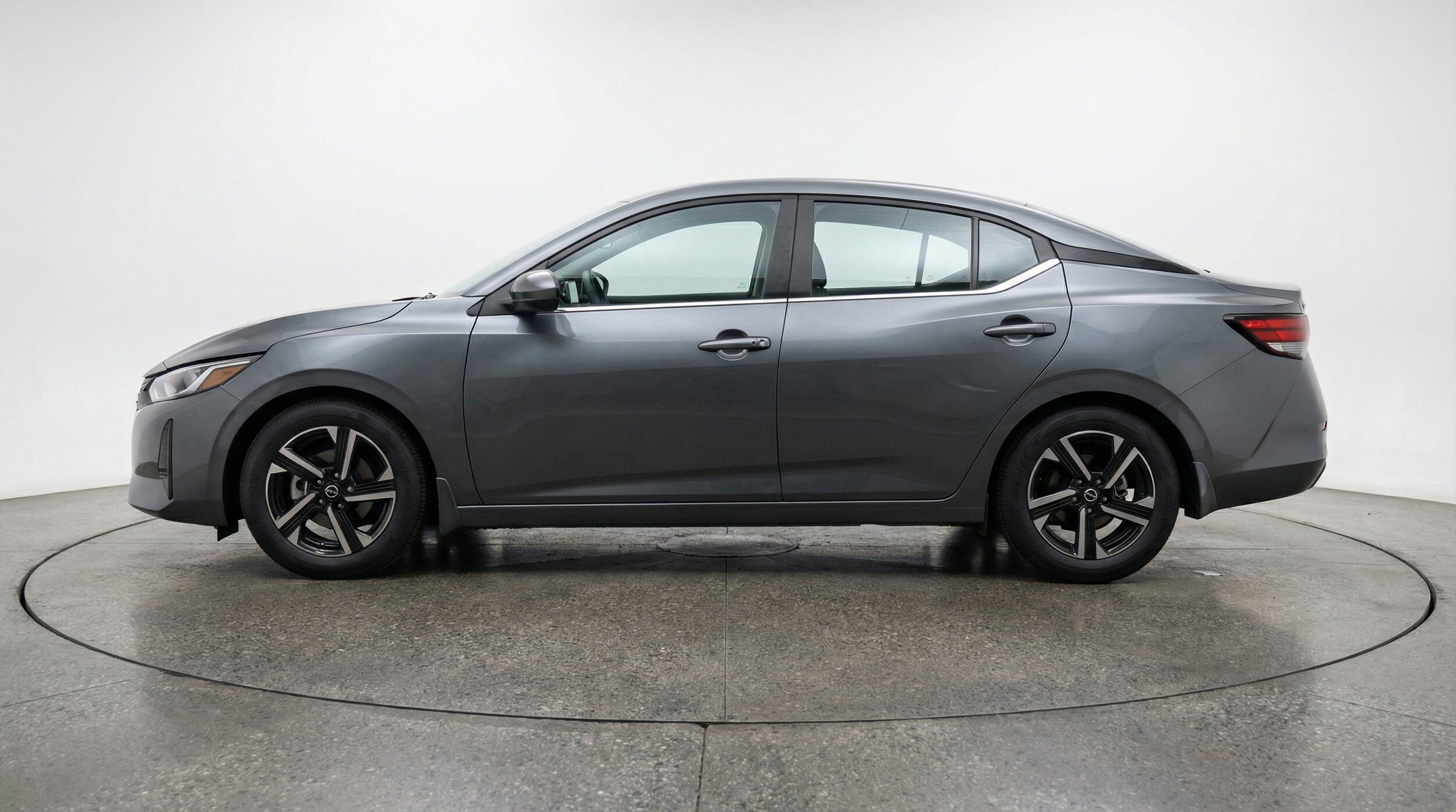 Thumbnail: 2025 Nissan Sentra - 5