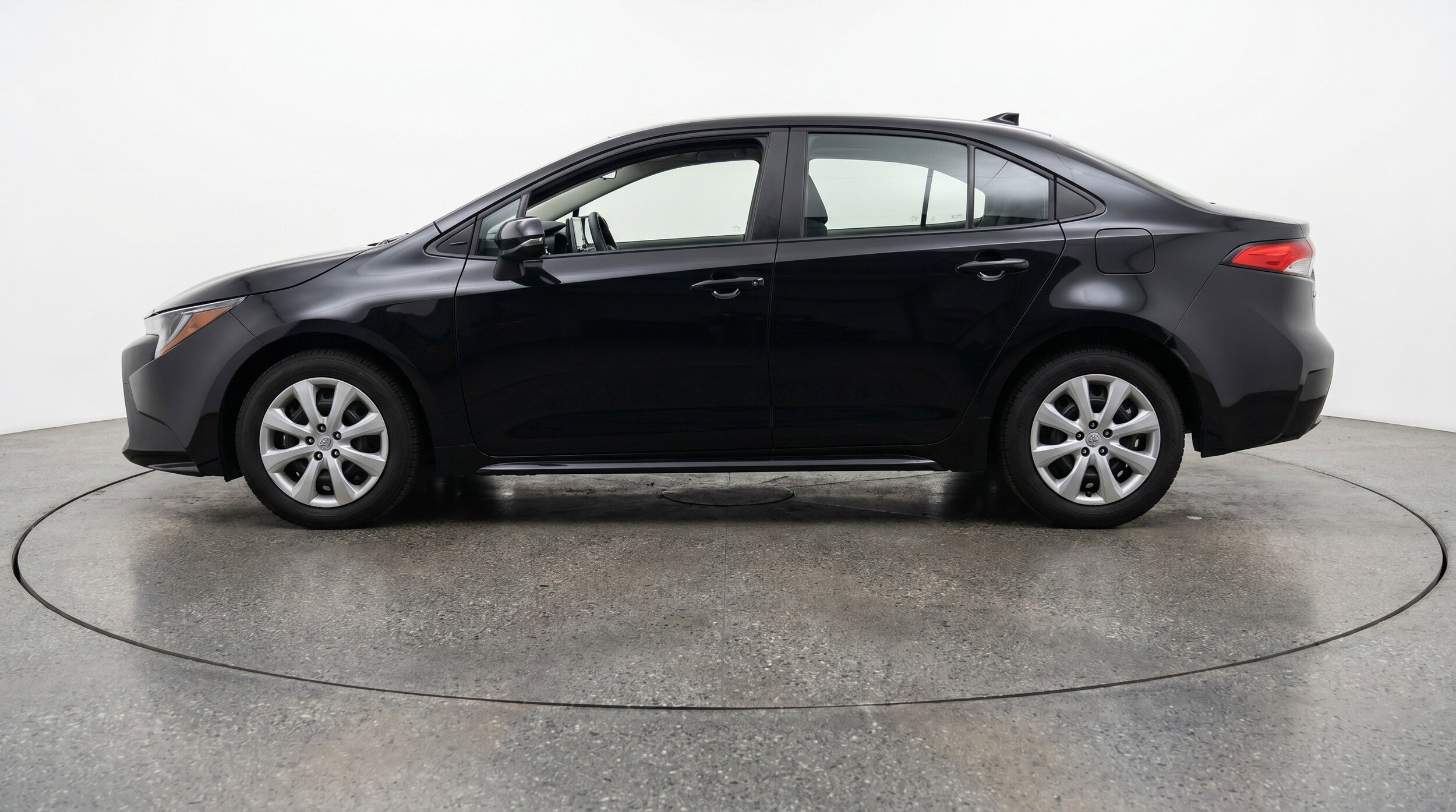 Thumbnail: 2025 Toyota Corolla - 5