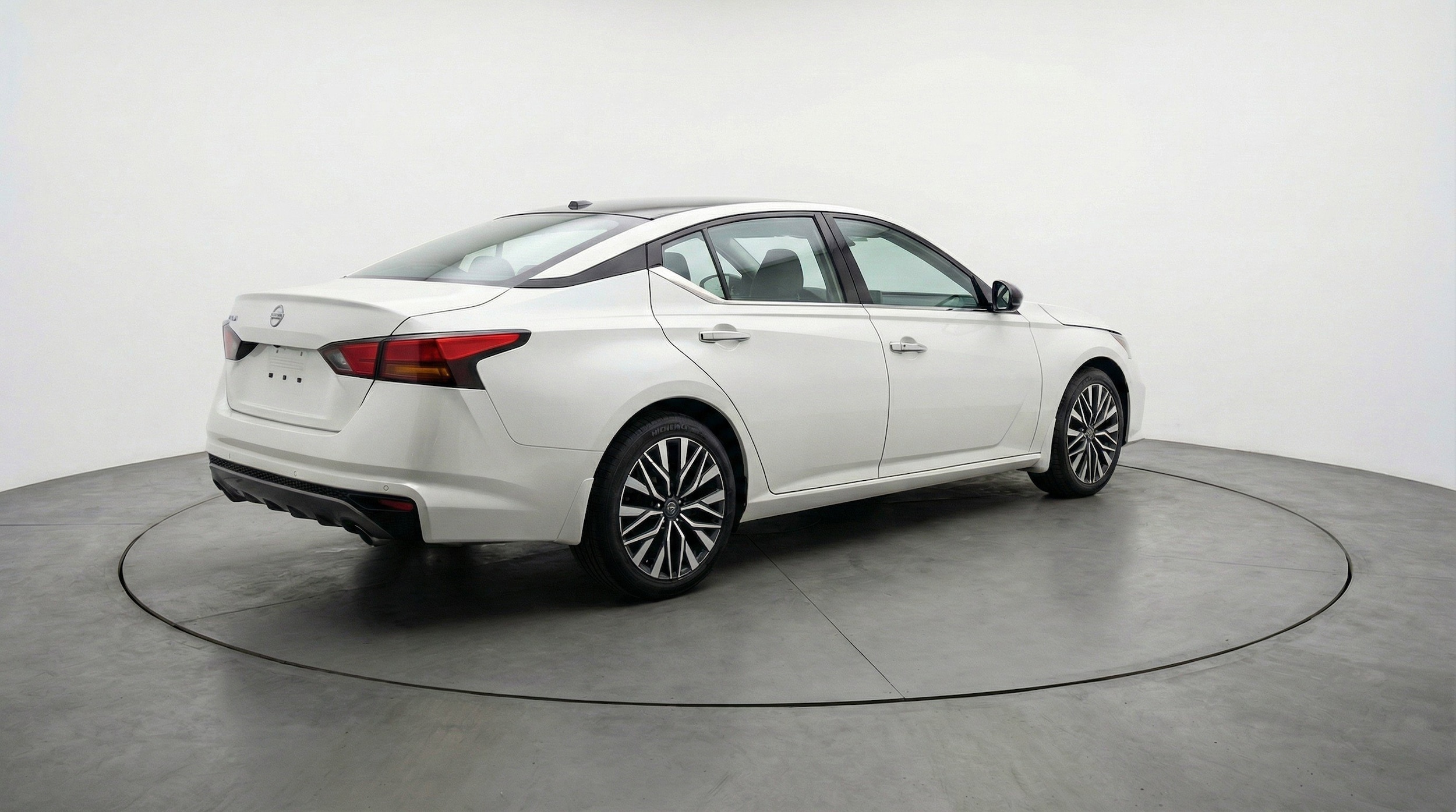 Thumbnail: 2025 Nissan Altima - 9