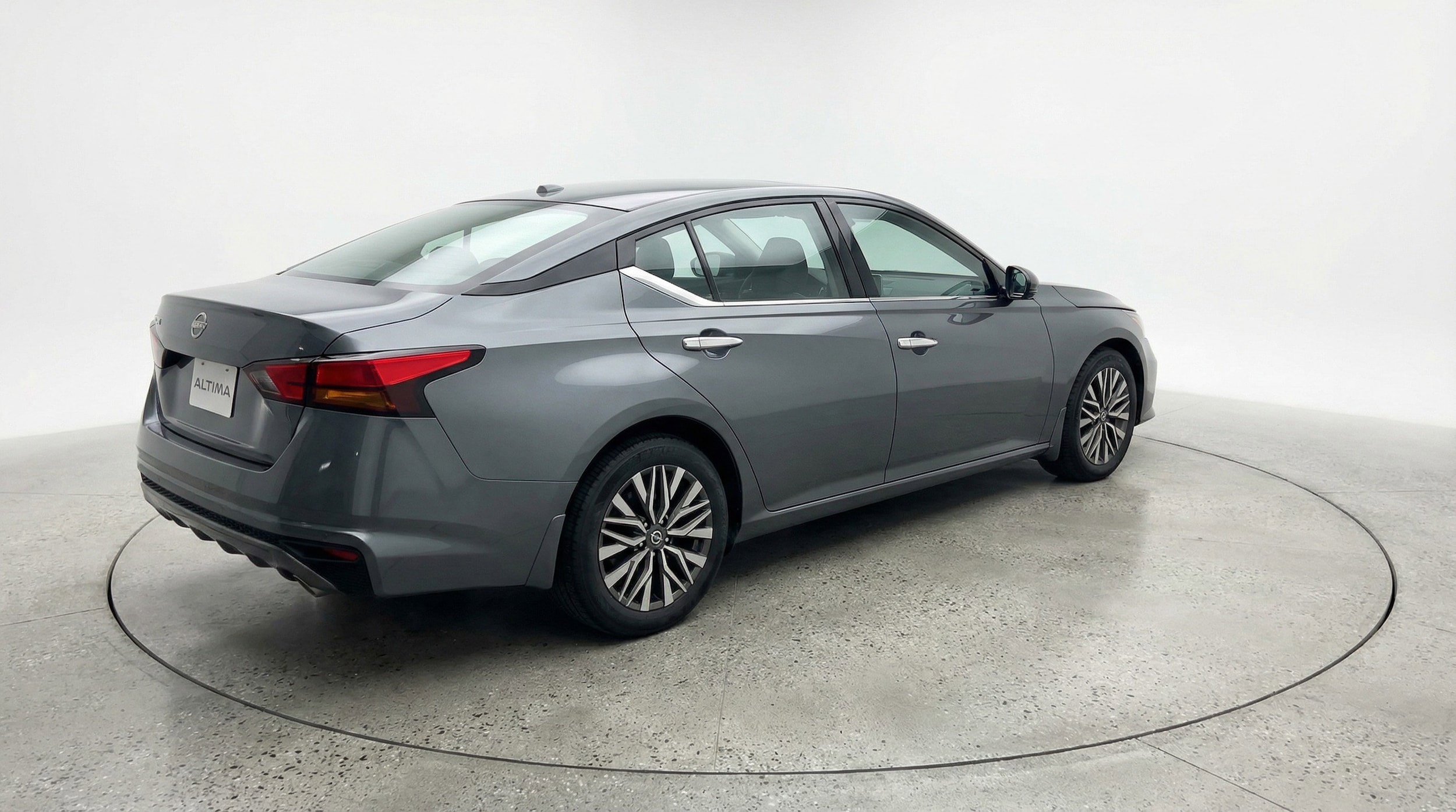 Thumbnail: 2025 Nissan Altima - 9