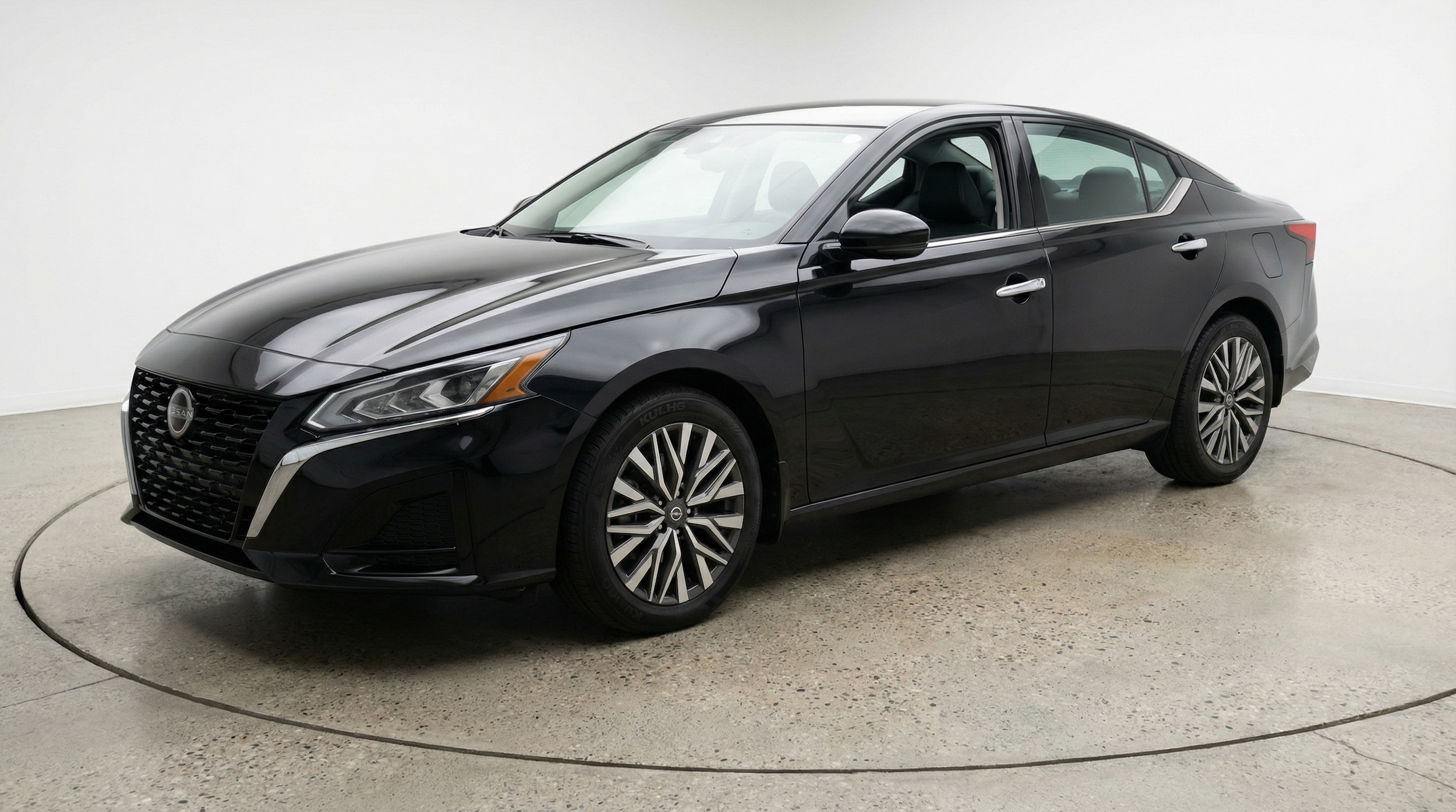 Thumbnail: 2025 Nissan Altima - 3