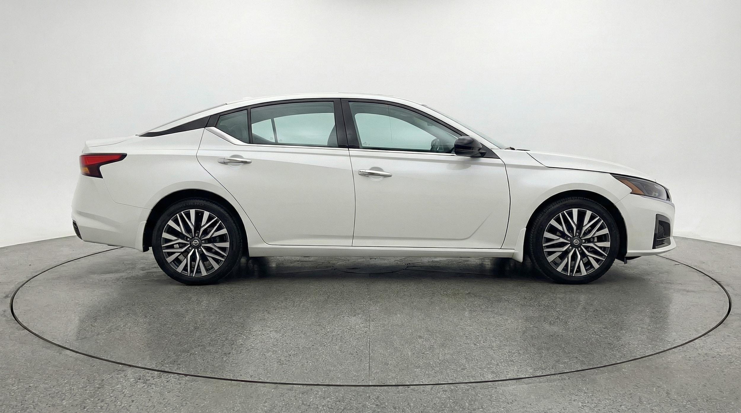 Thumbnail: 2025 Nissan Altima - 8