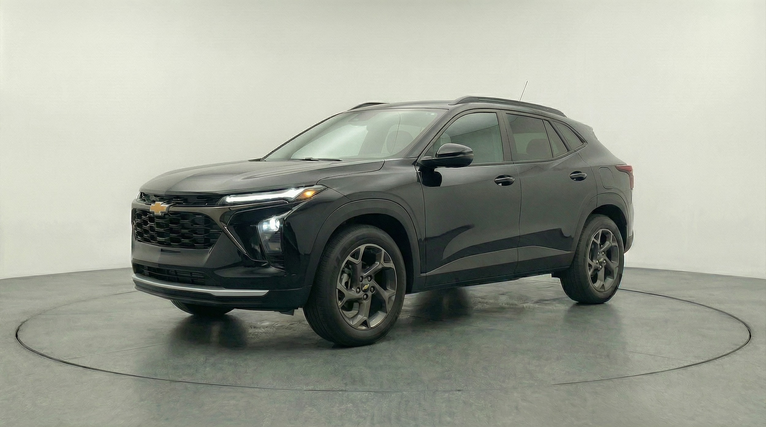 Thumbnail: 2025 Chevrolet Trax - 3