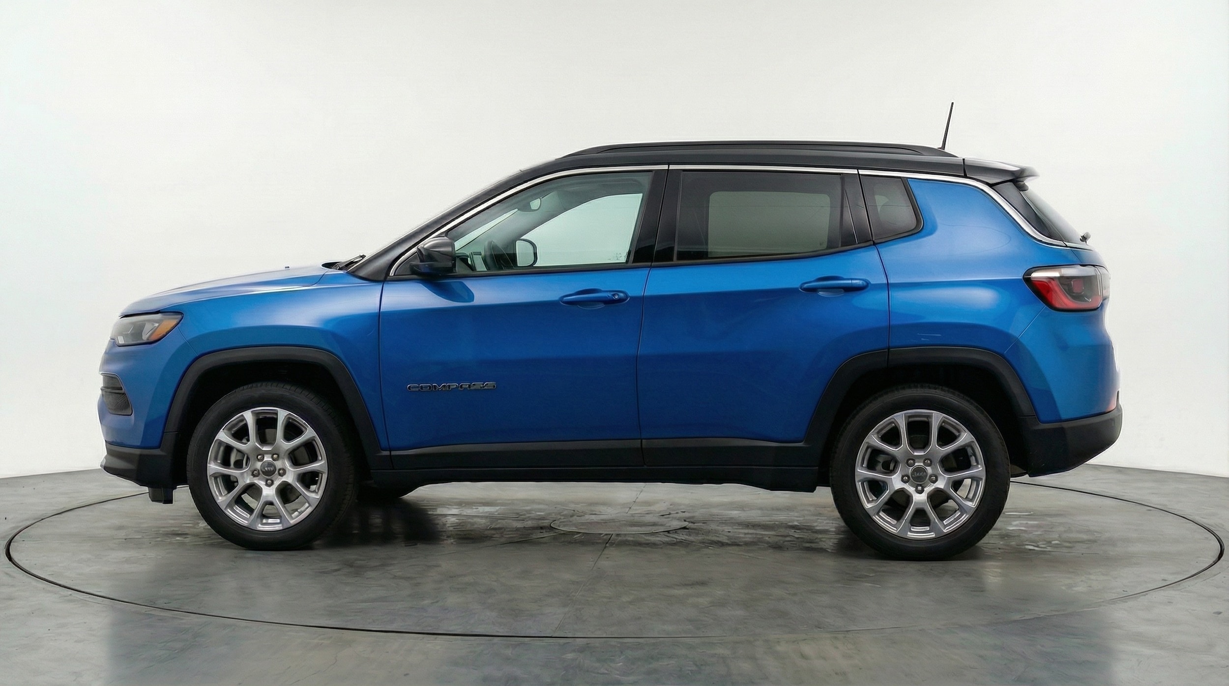 Thumbnail: 2025 Jeep Compass - 4