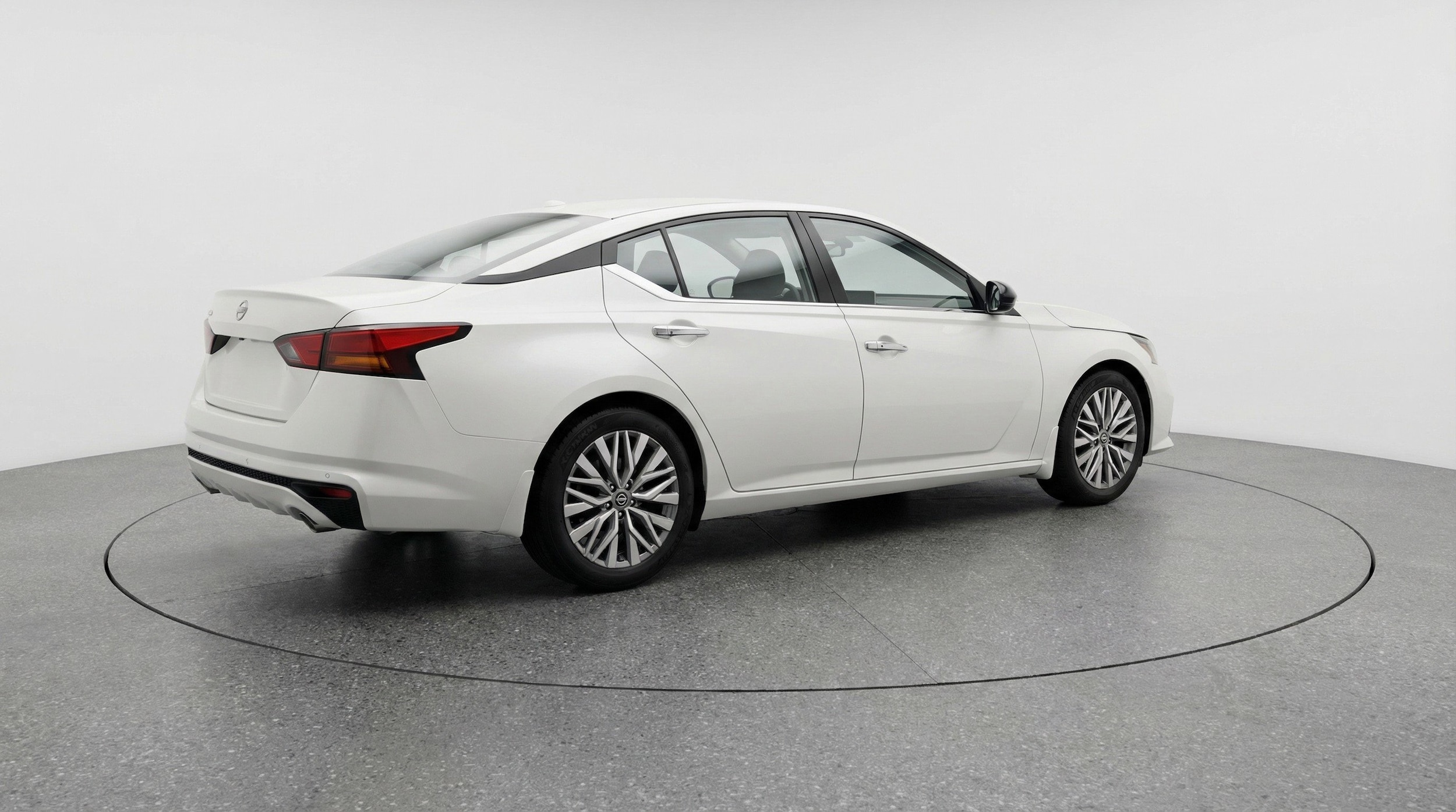 Thumbnail: 2025 Nissan Altima - 9