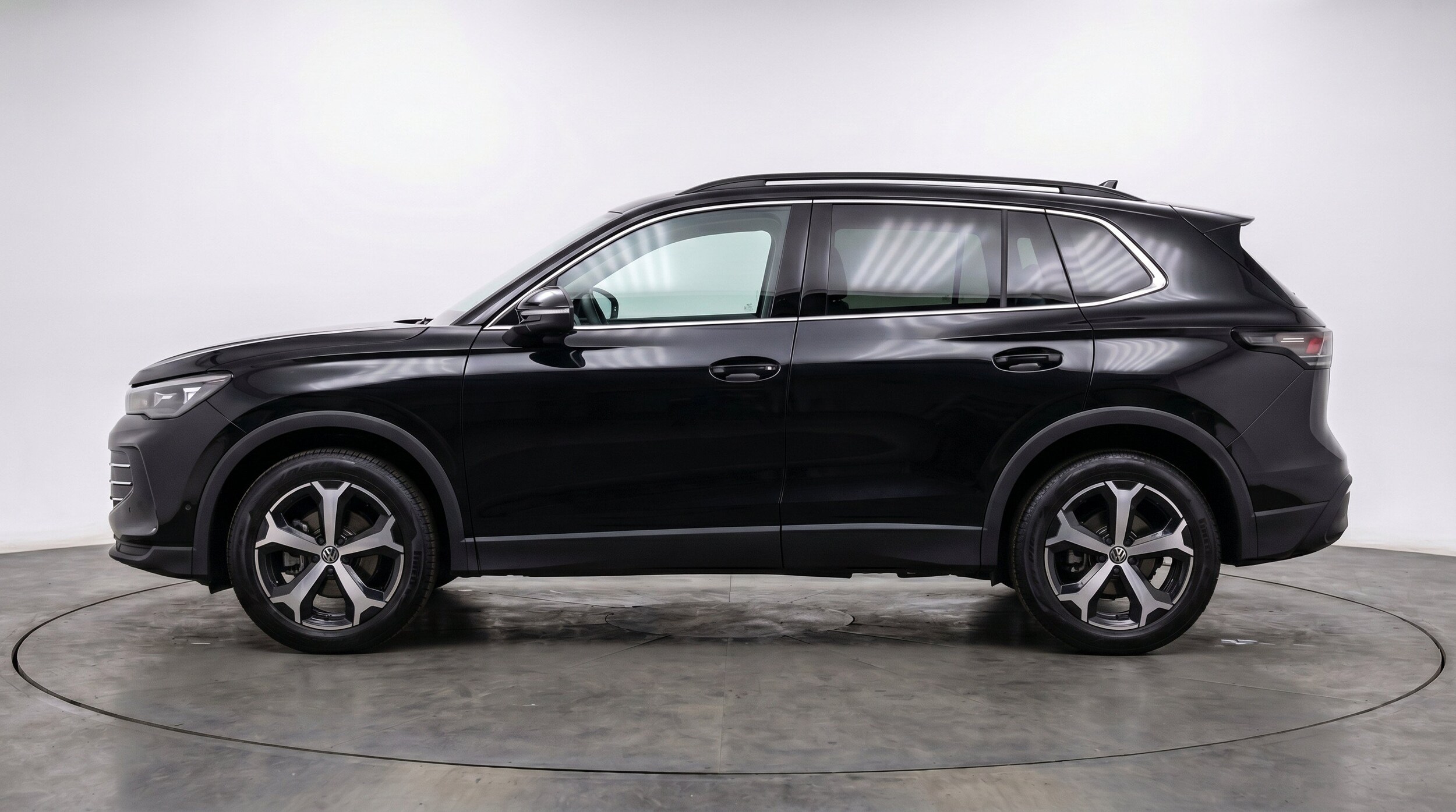 Thumbnail: 2026 Volkswagen Tiguan - 5