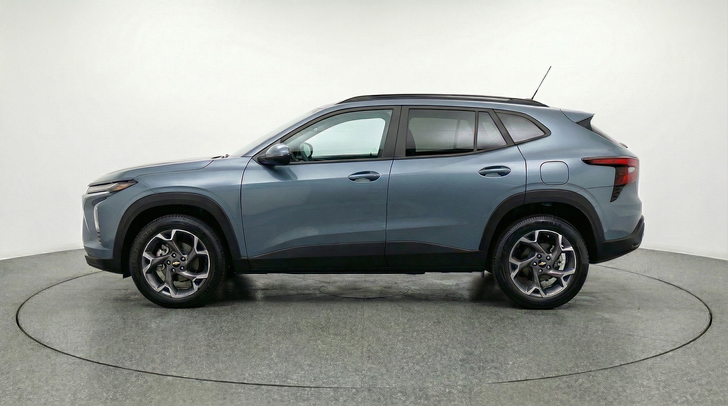 Thumbnail: 2025 Chevrolet Trax - 5