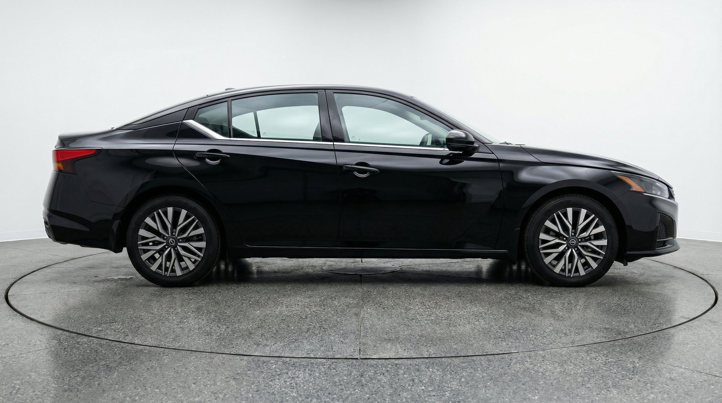 Thumbnail: 2025 Nissan Altima - 11