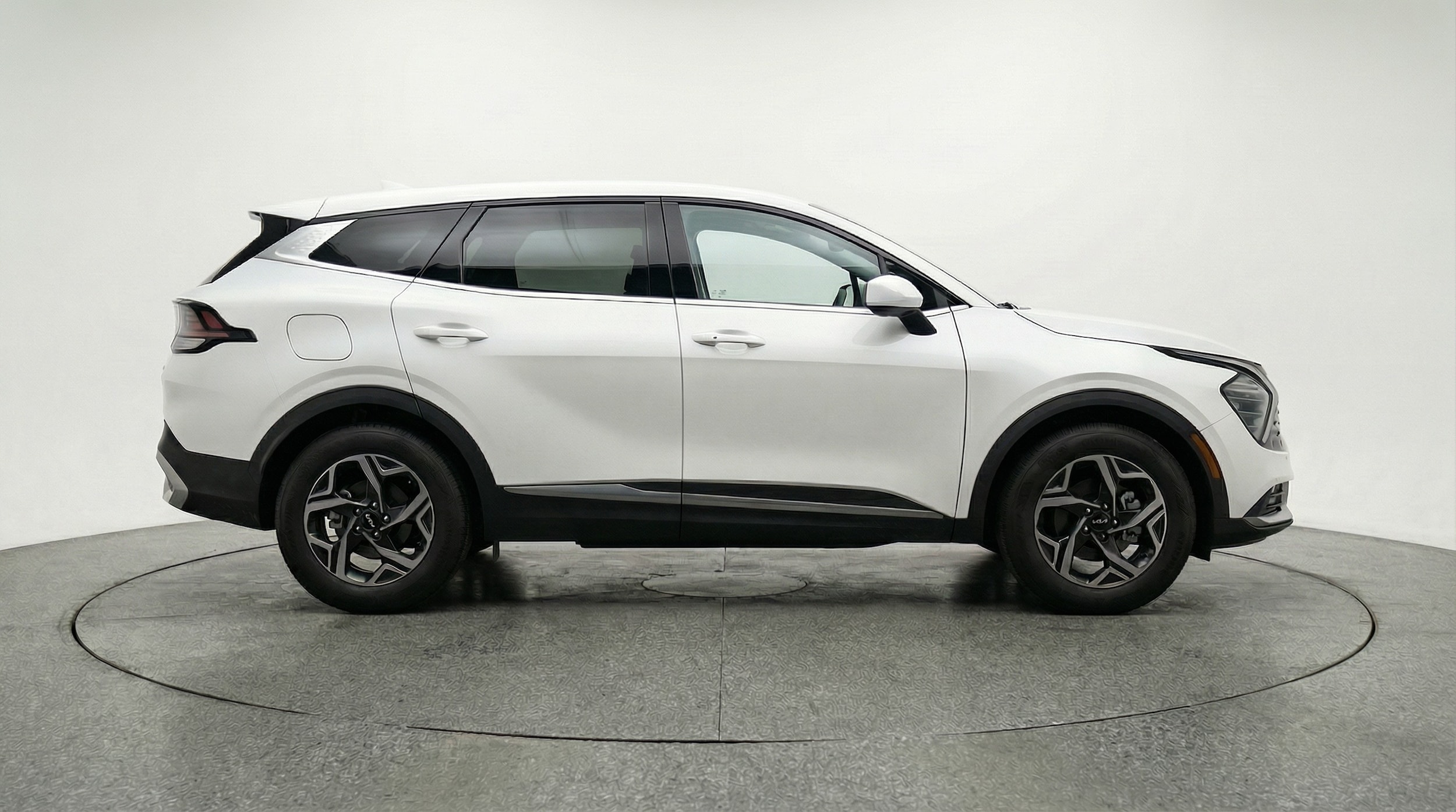 Thumbnail: 2025 Kia Sportage - 8