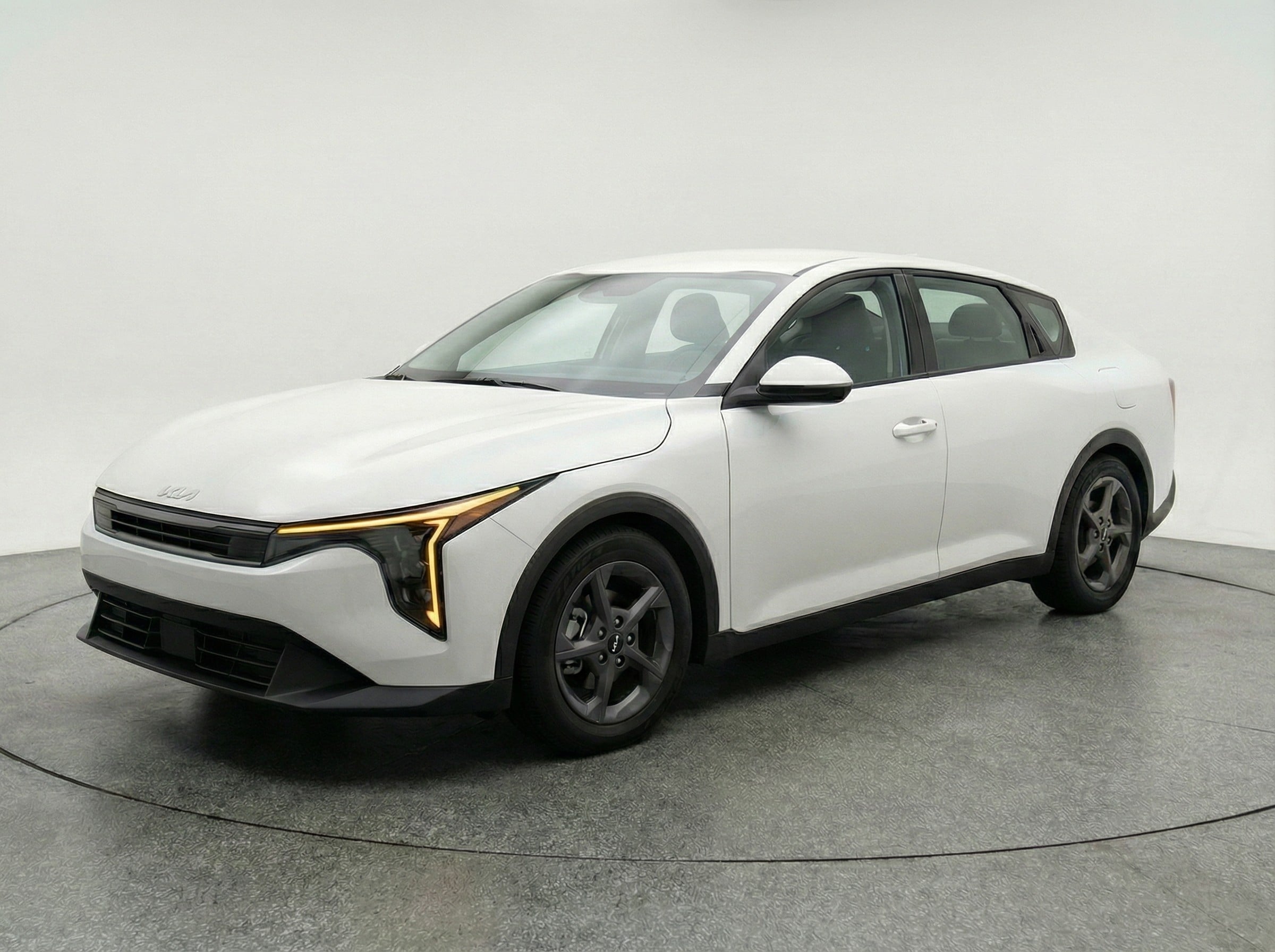 Thumbnail: 2025 Kia K4 - 3