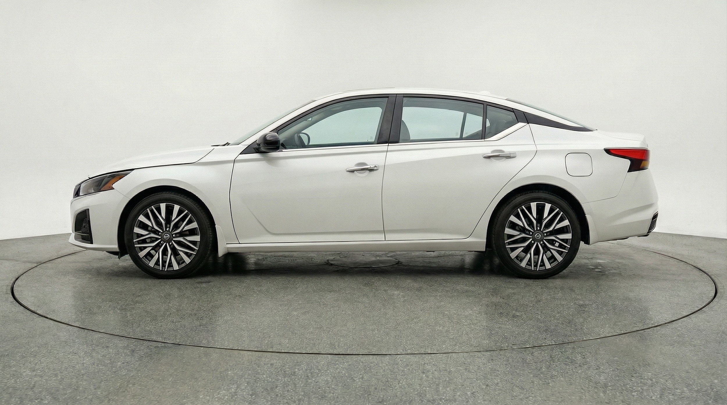 Thumbnail: 2025 Nissan Altima - 4